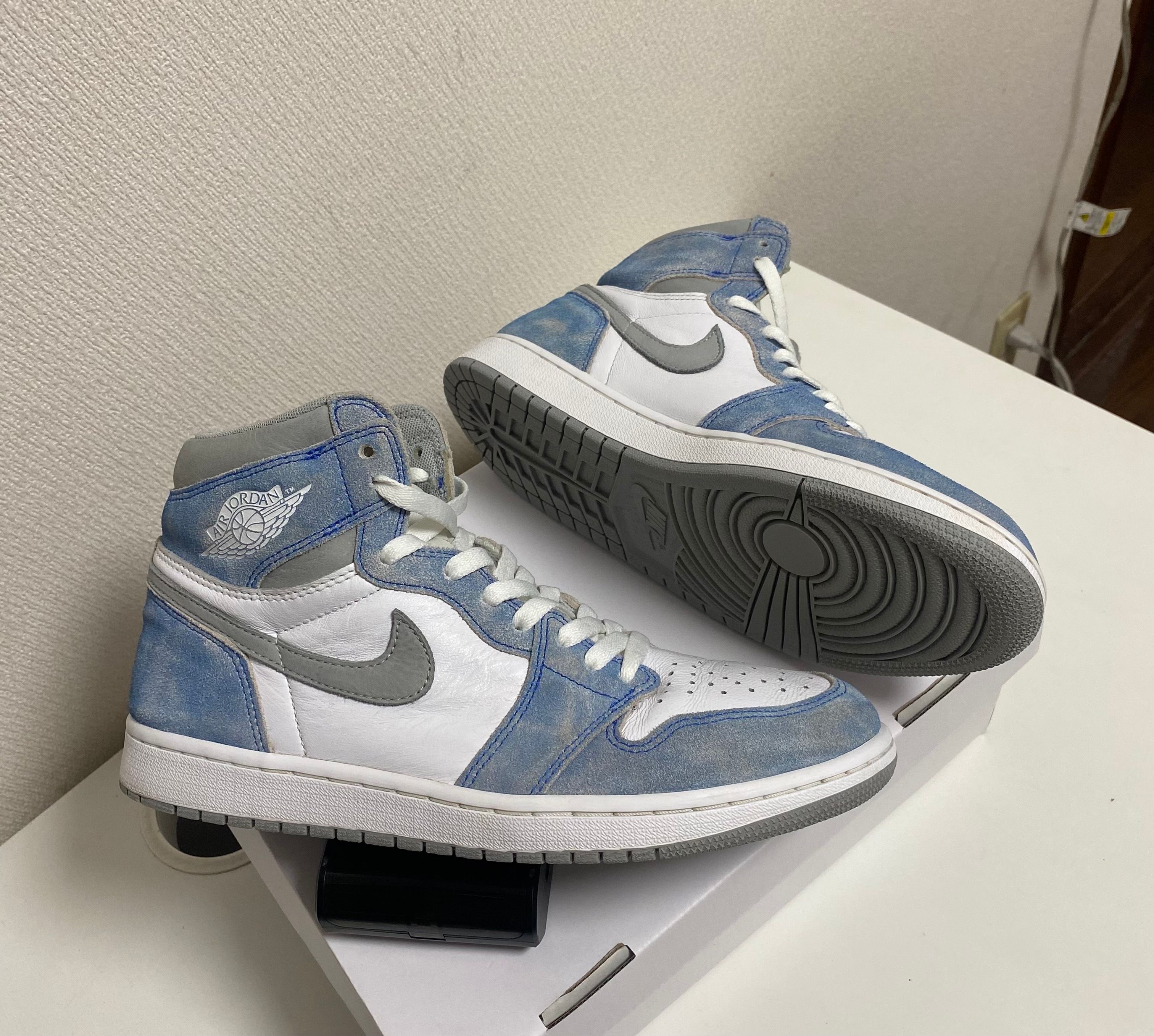 Nike Air Jordan 1 High OG "Hyper Royal"