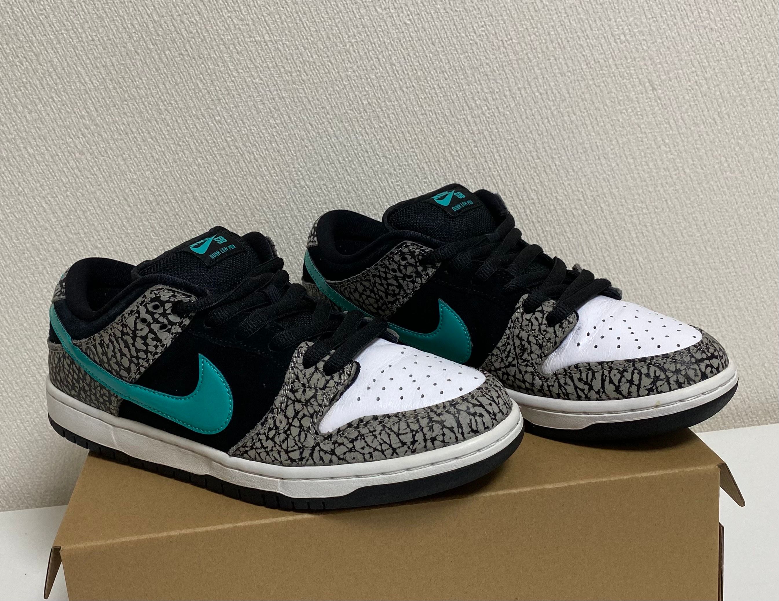 Nike SB Dunk Low "Elephant/Safari"