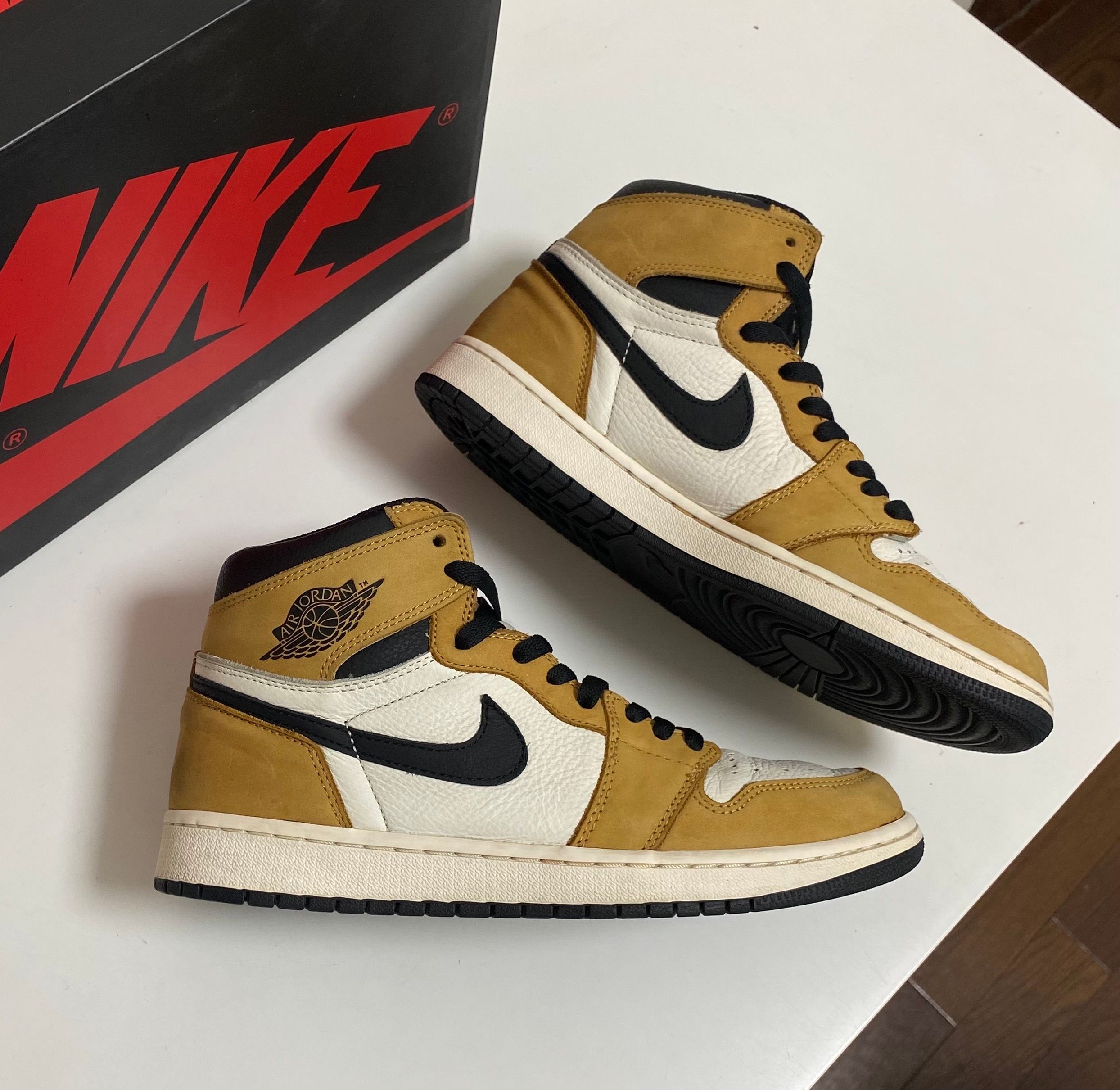 Nike Air Jordan 1 RETRO High "Rookie of The Year"