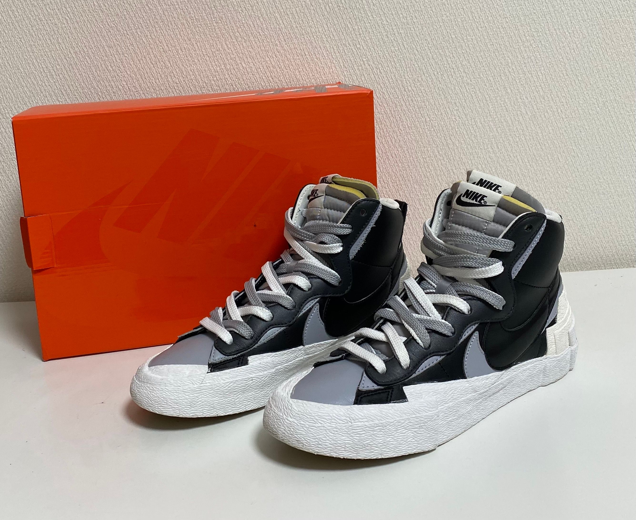 sacai × NIKE BLAZER MID "BLACK/WOLF GREY/WHITE"