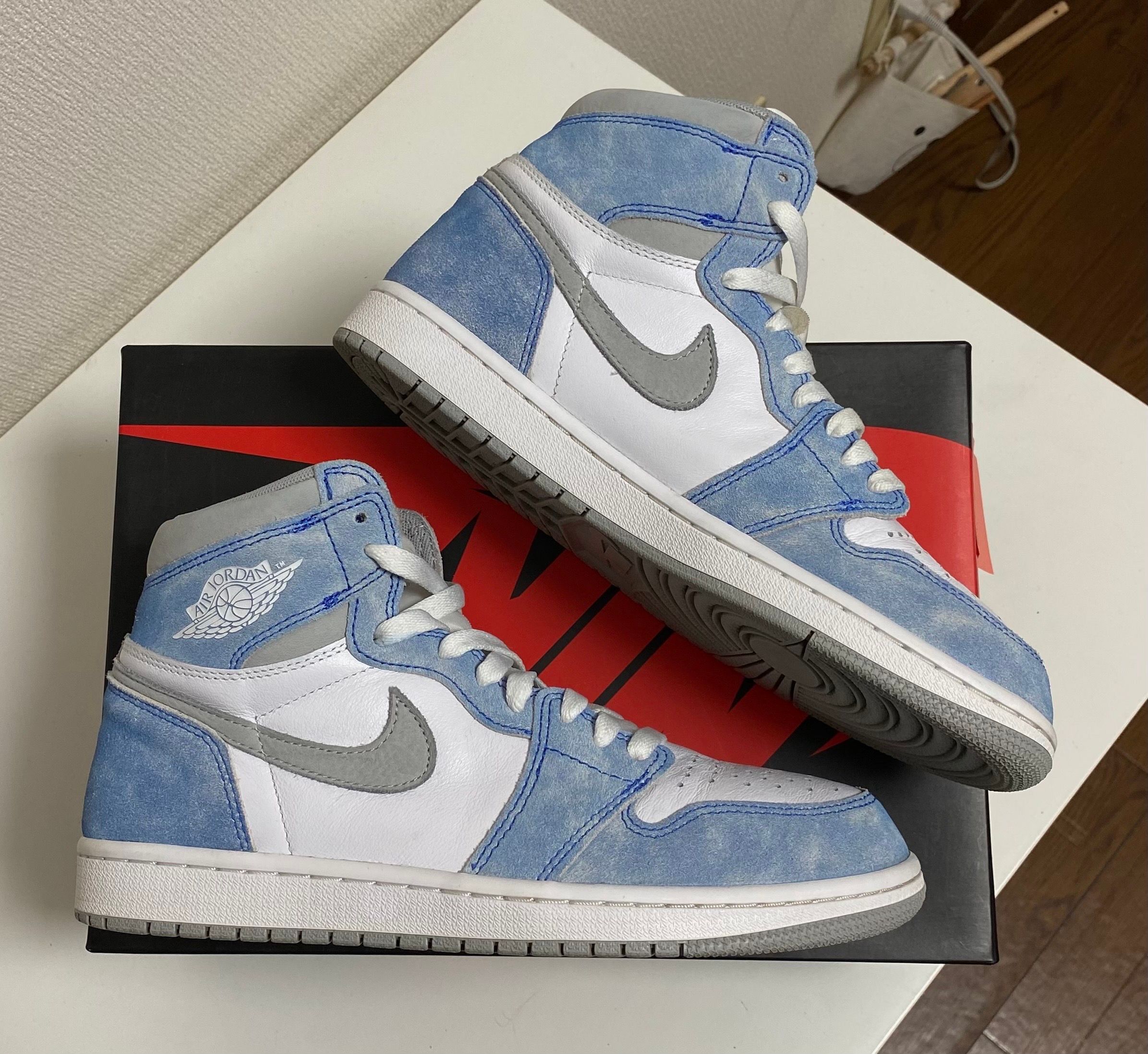 Nike Air Jordan 1 High OG "Hyper Royal"