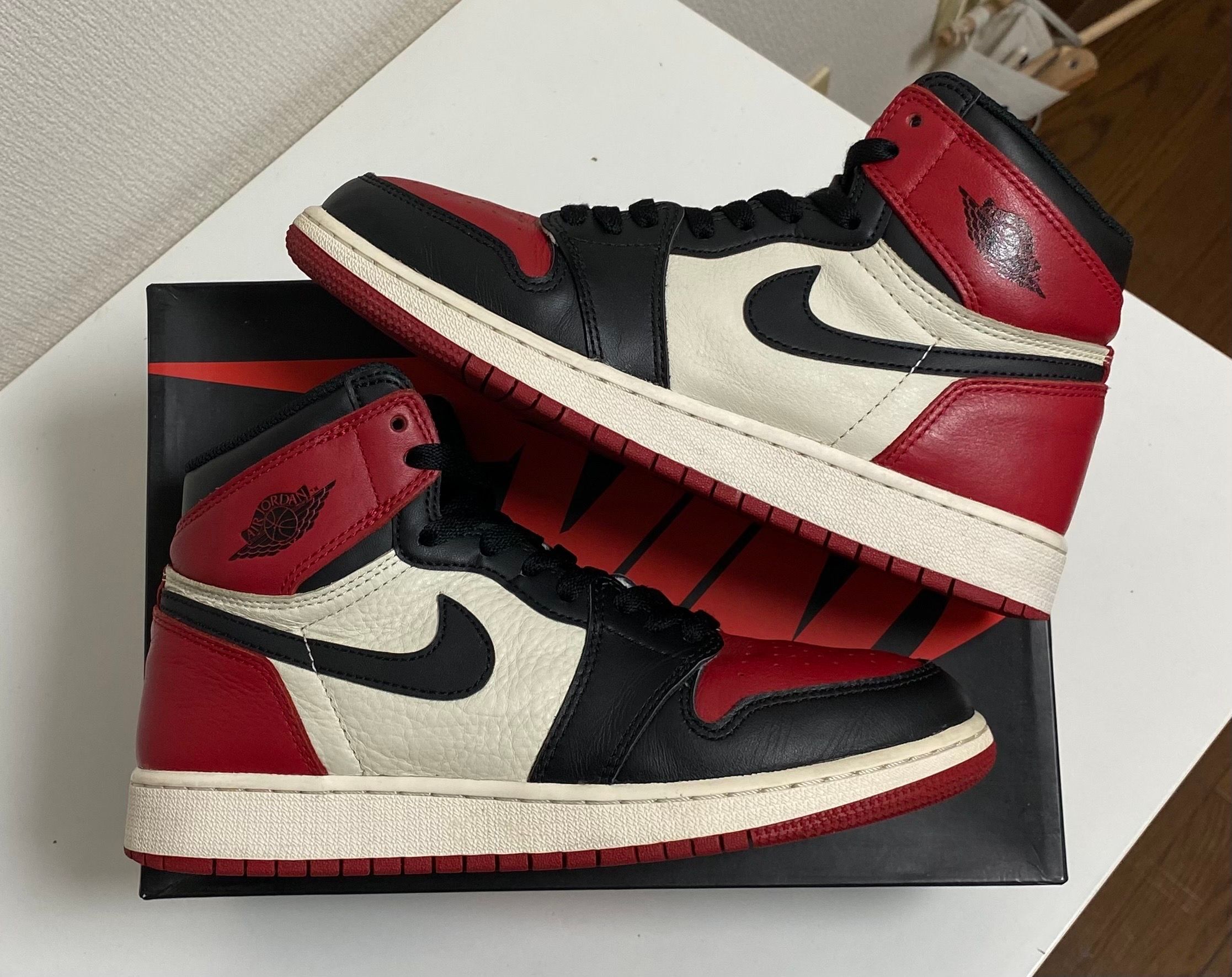 Nike GS Air Jordan 1 Retro High "Bred Toe"