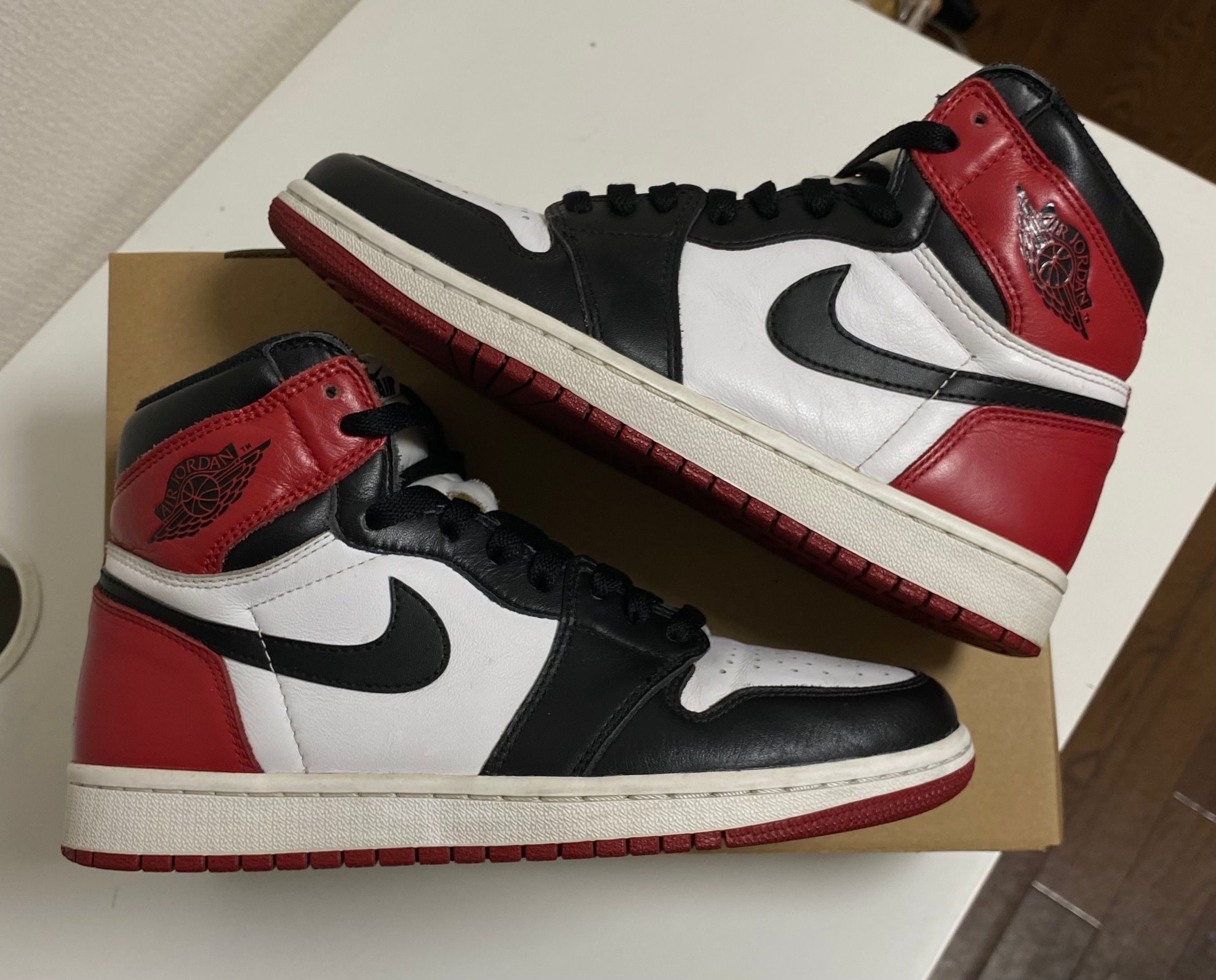 Nike Air Jordan 1 Retro High OG "Black Toe"(2016)