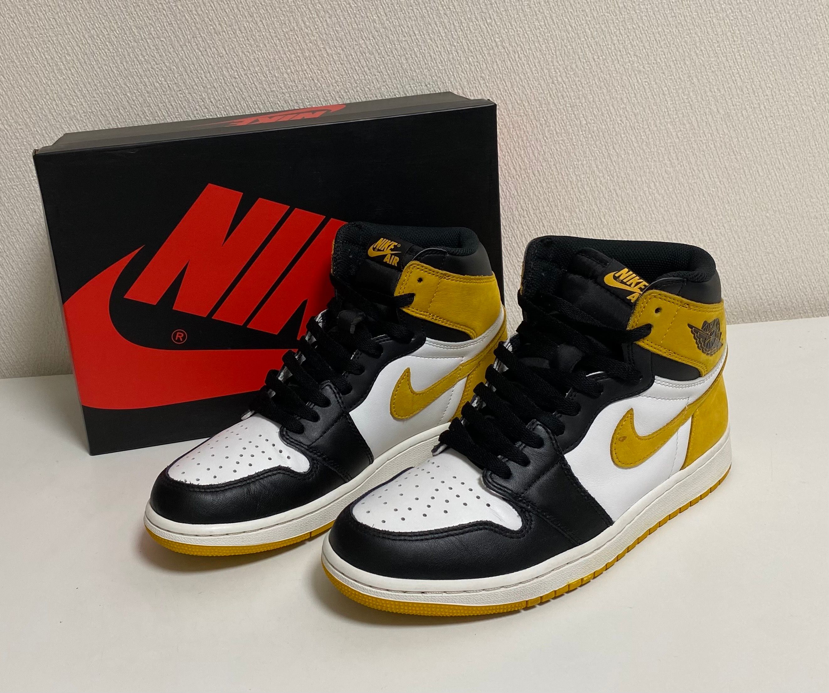 Nike Air Jordan 1 Retro High OG "Black Toe/Yellow Ochre"