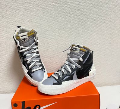 sacai × NIKE BLAZER MID "BLACK/WOLF GREY/WHITE"