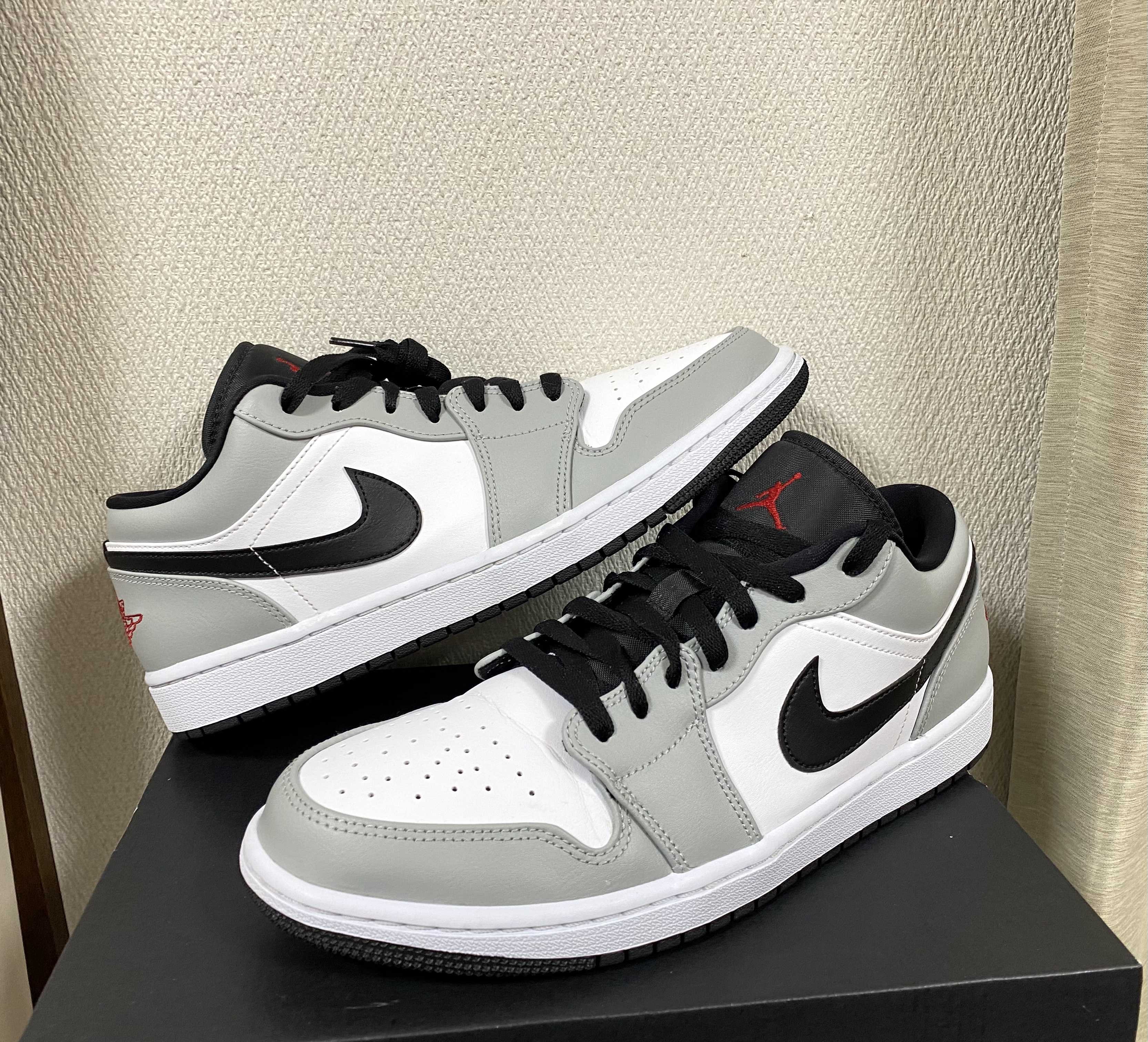 NIKE AIR JORDAN 1 LOW "LIGHT SMOKE GREY"