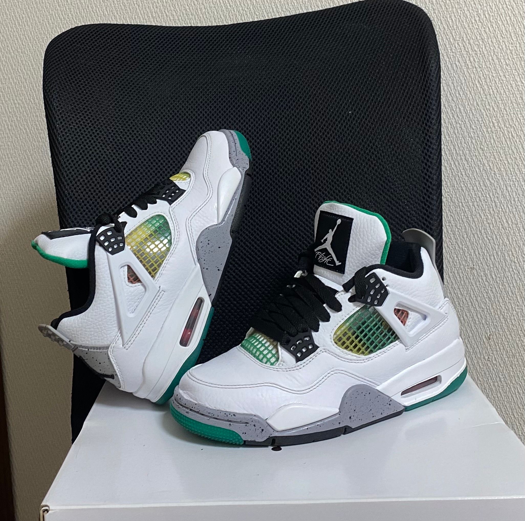 NIKE Women's AIR JORDAN 4 "LUCID GREEN"