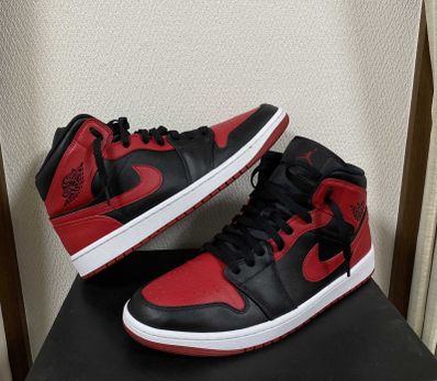 Nike Air Jordan 1 Mid "Bred"