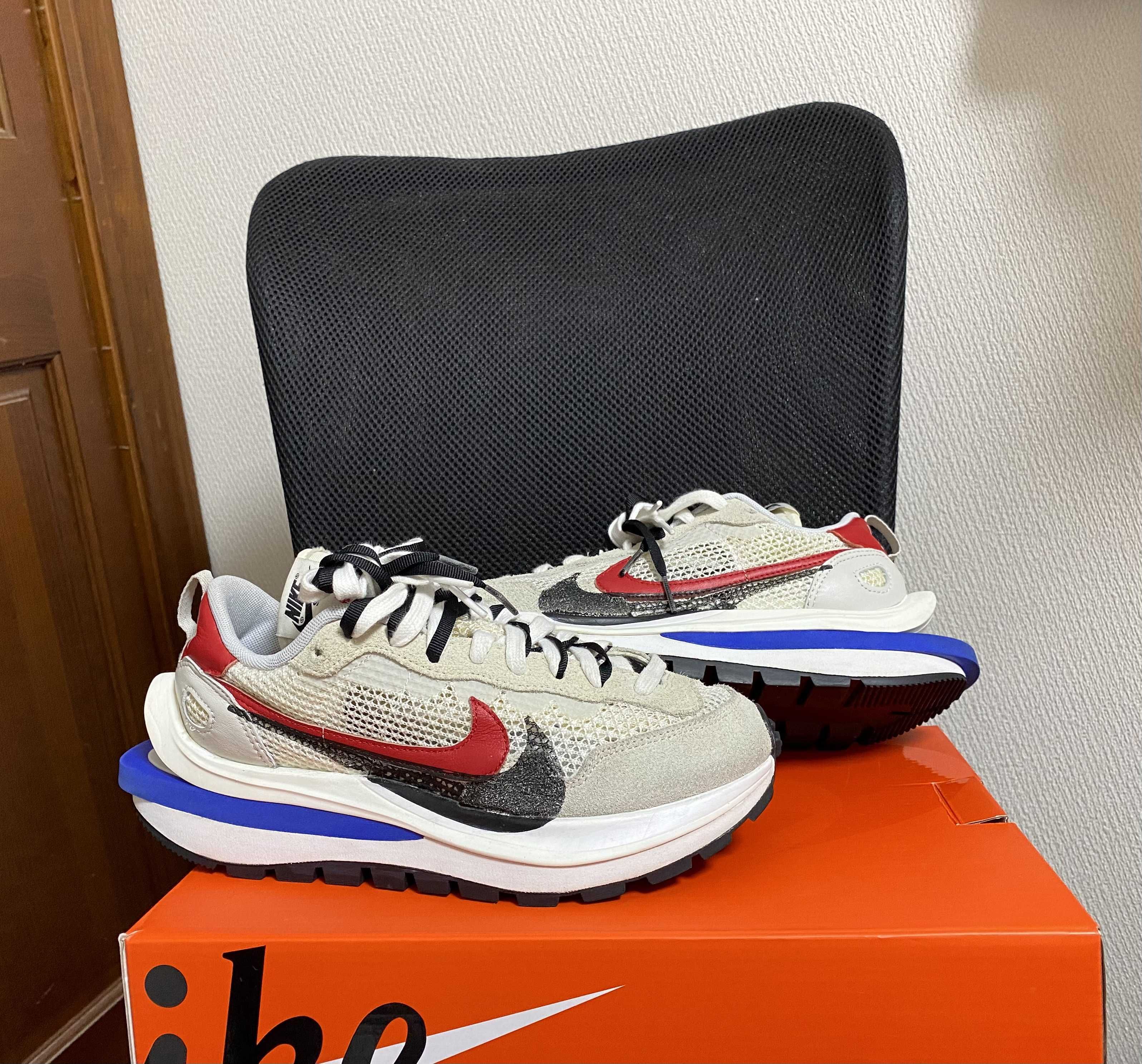 sacai × Nike Vapor Waffle "Royal Fuchsia"