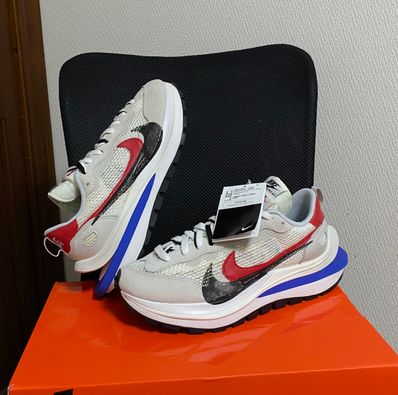 sacai × Nike Vapor Waffle "Royal Fuchsia"