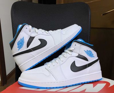 Nike Air Jordan 1 Mid "White/Laser blue"