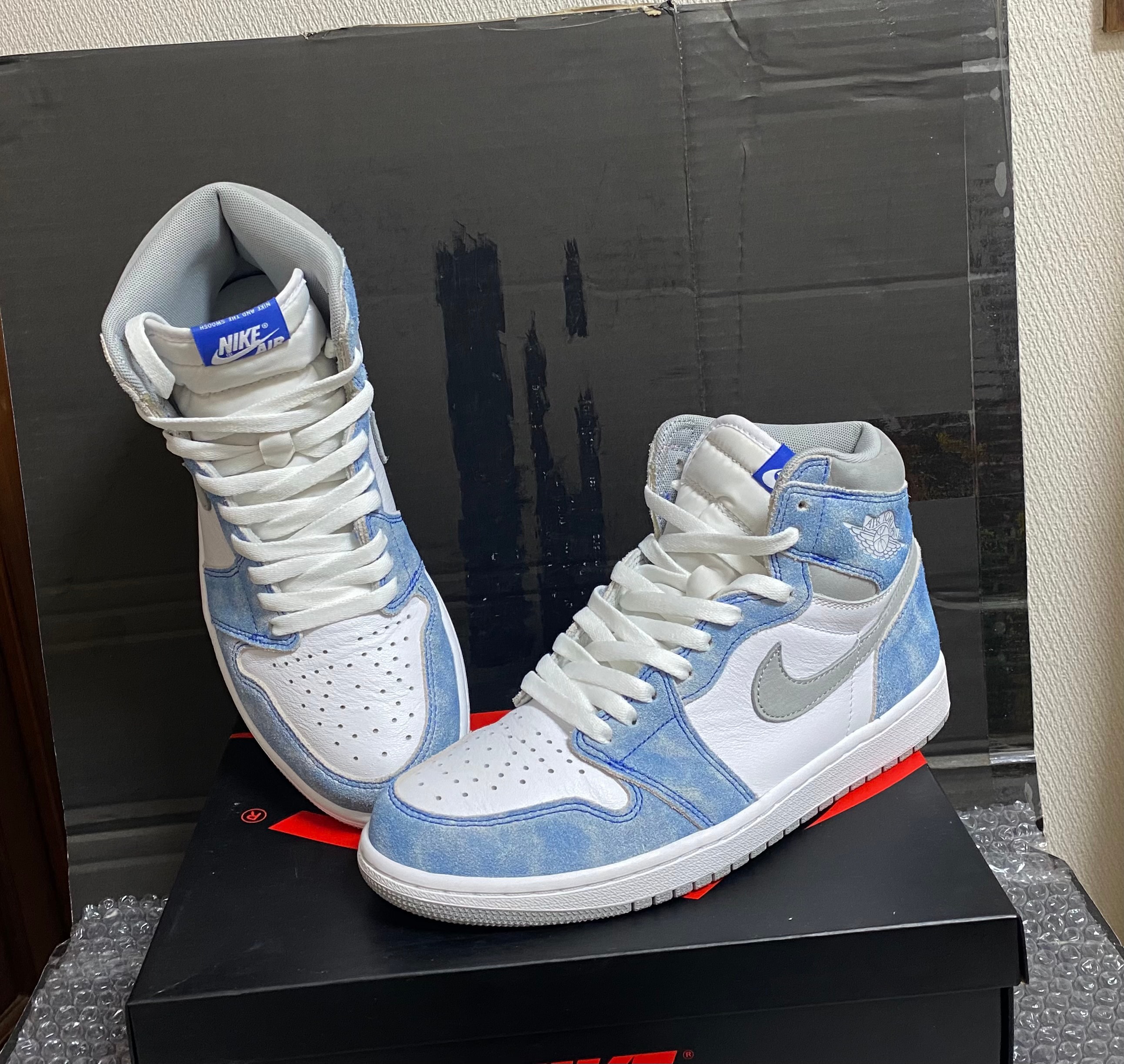 Nike Air Jordan 1 High OG "Hyper Royal"