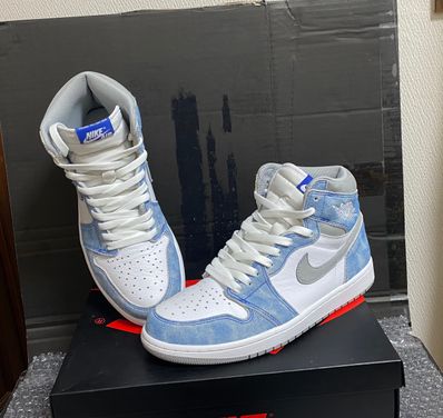 Nike Air Jordan 1 High OG "Hyper Royal"