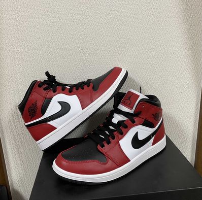 Nike Air Jordan 1 Mid "Chicago Black Toe"
