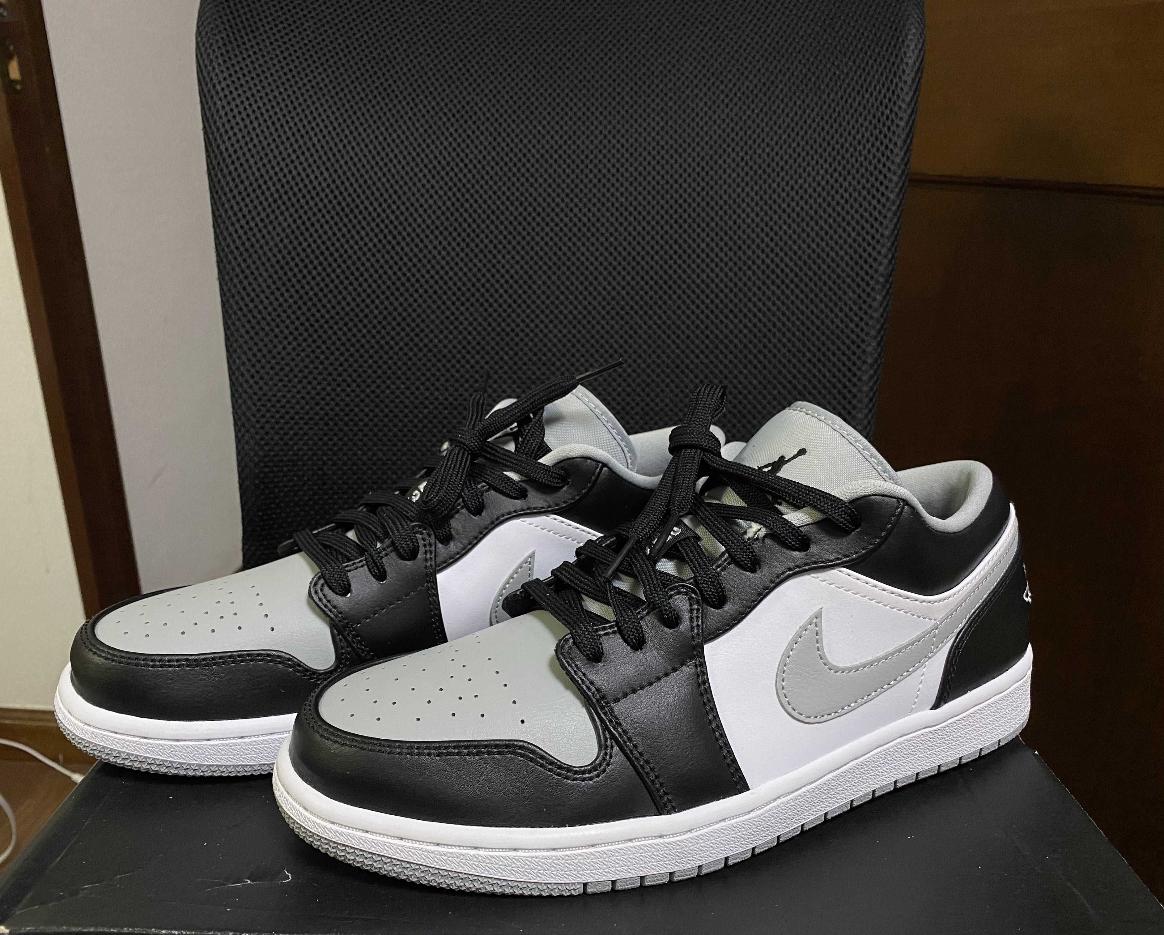 NIKE AIR JORDAN 1 LOW "BLACK/LIGHT SMOKE GREY"