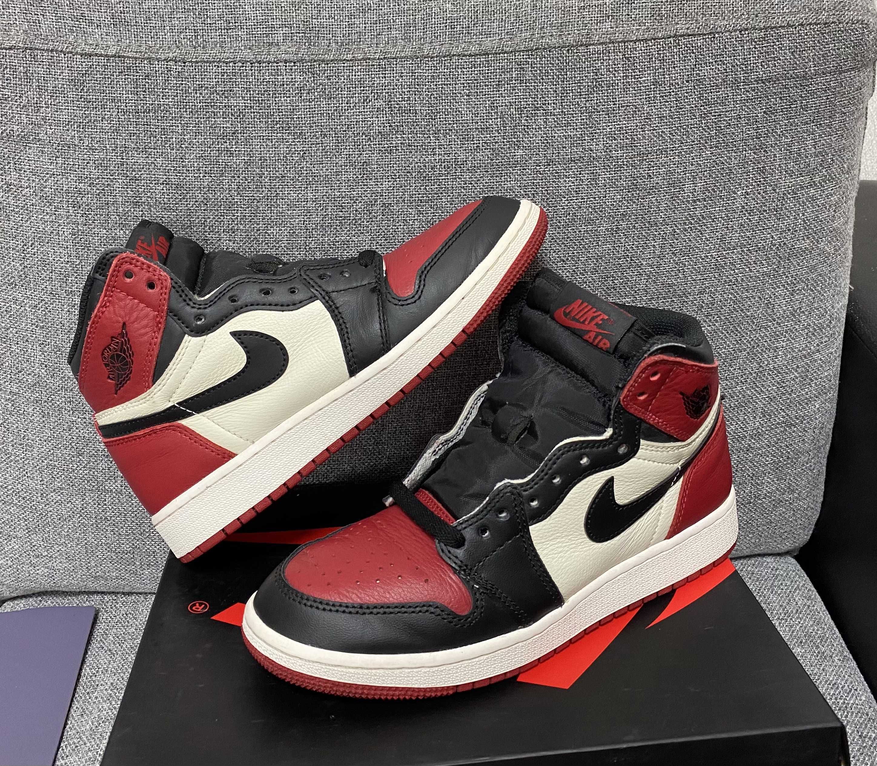 Nike GS Air Jordan 1 Retro High "Bred Toe"