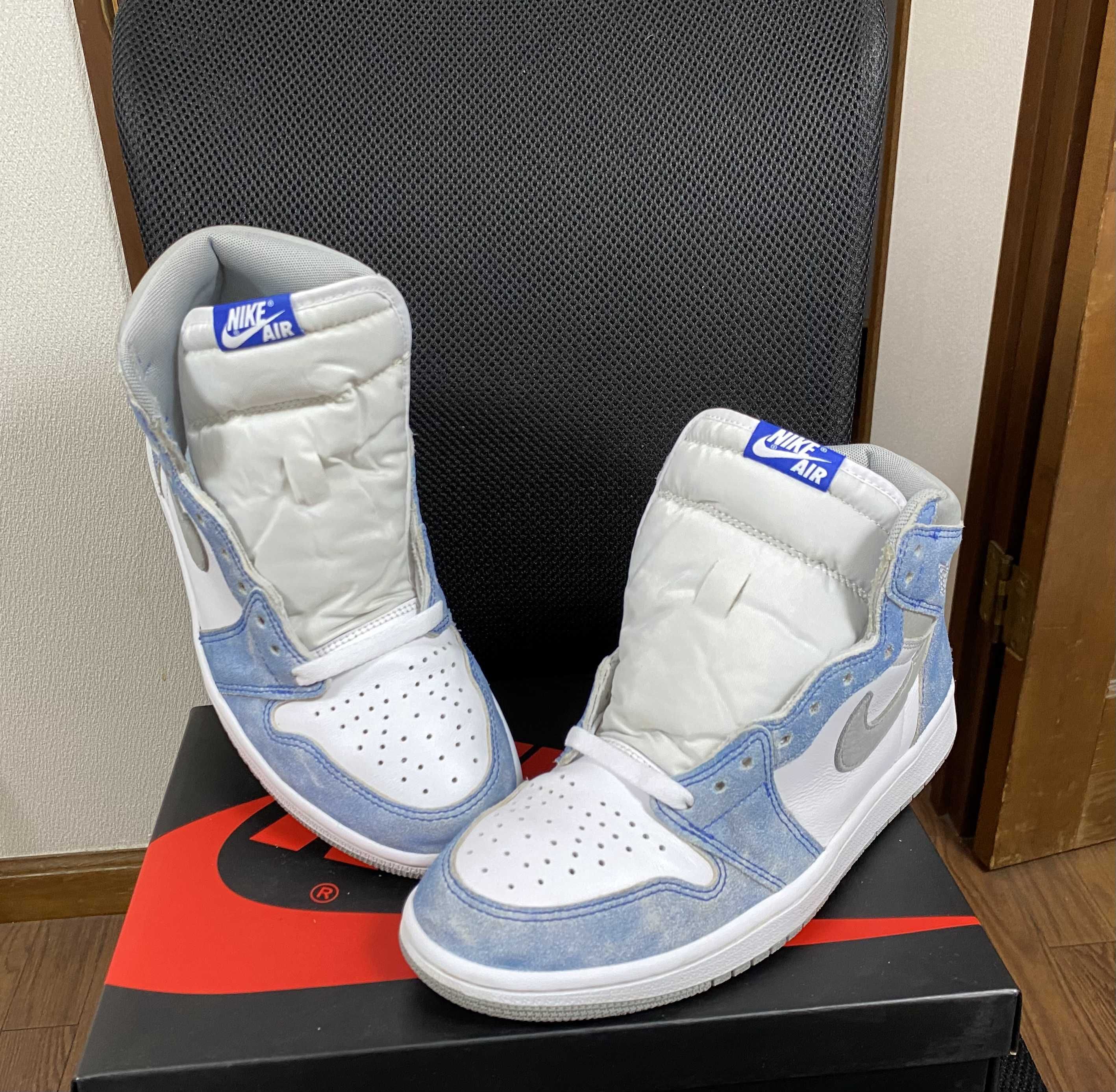 Nike Air Jordan 1 High OG "Hyper Royal"