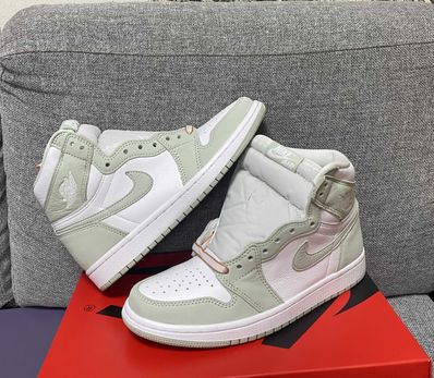 Nike Women's Air Jordan 1 High OG "Seafoam"