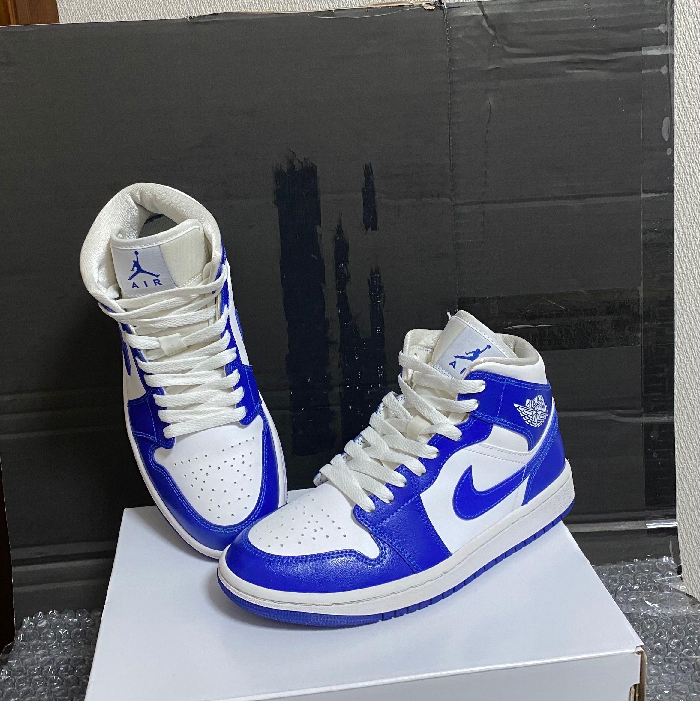 Nike Women's Air Jordan 1 Mid "Kentucky Blue"