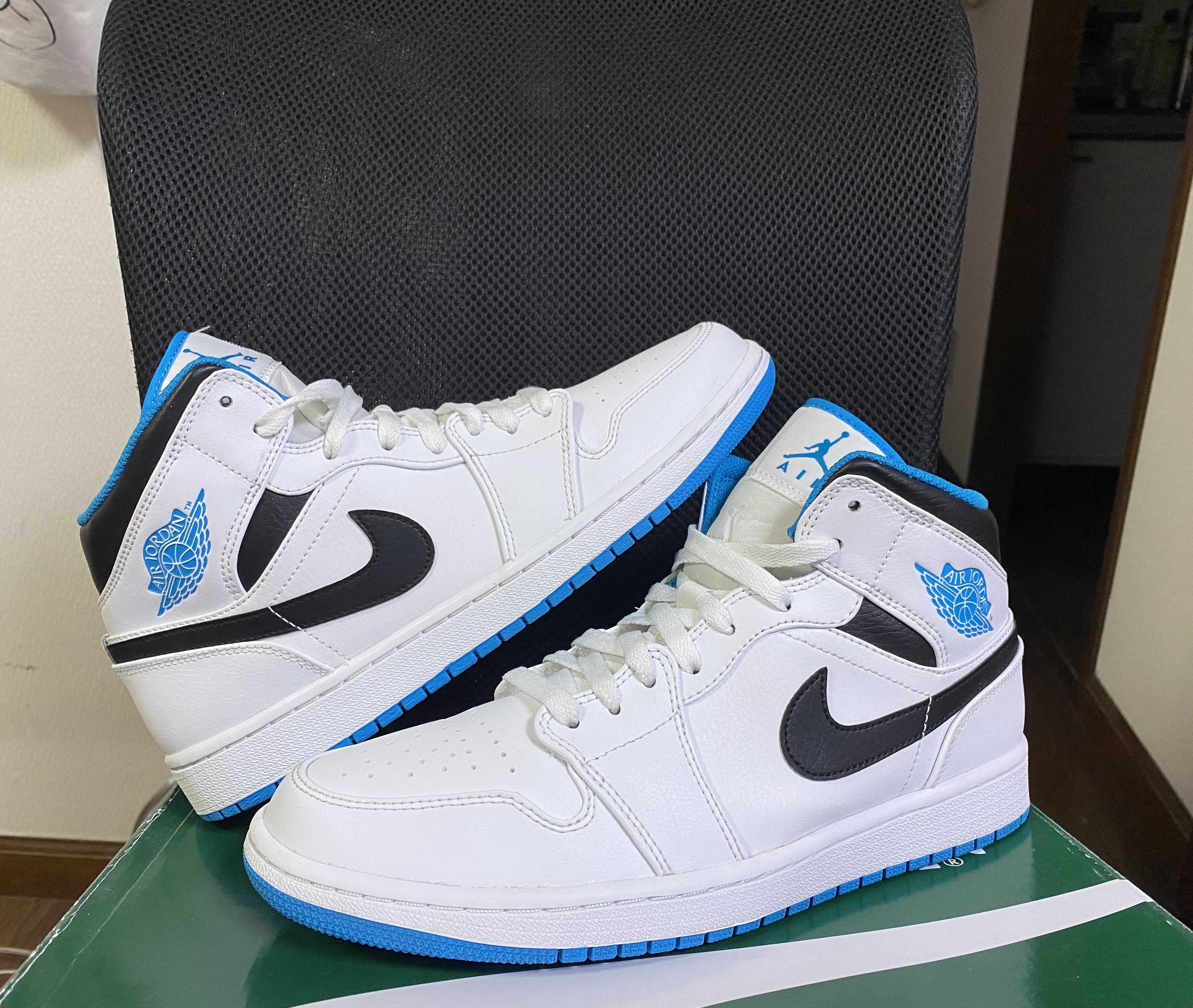Nike Air Jordan 1 Mid "White/Laser blue"