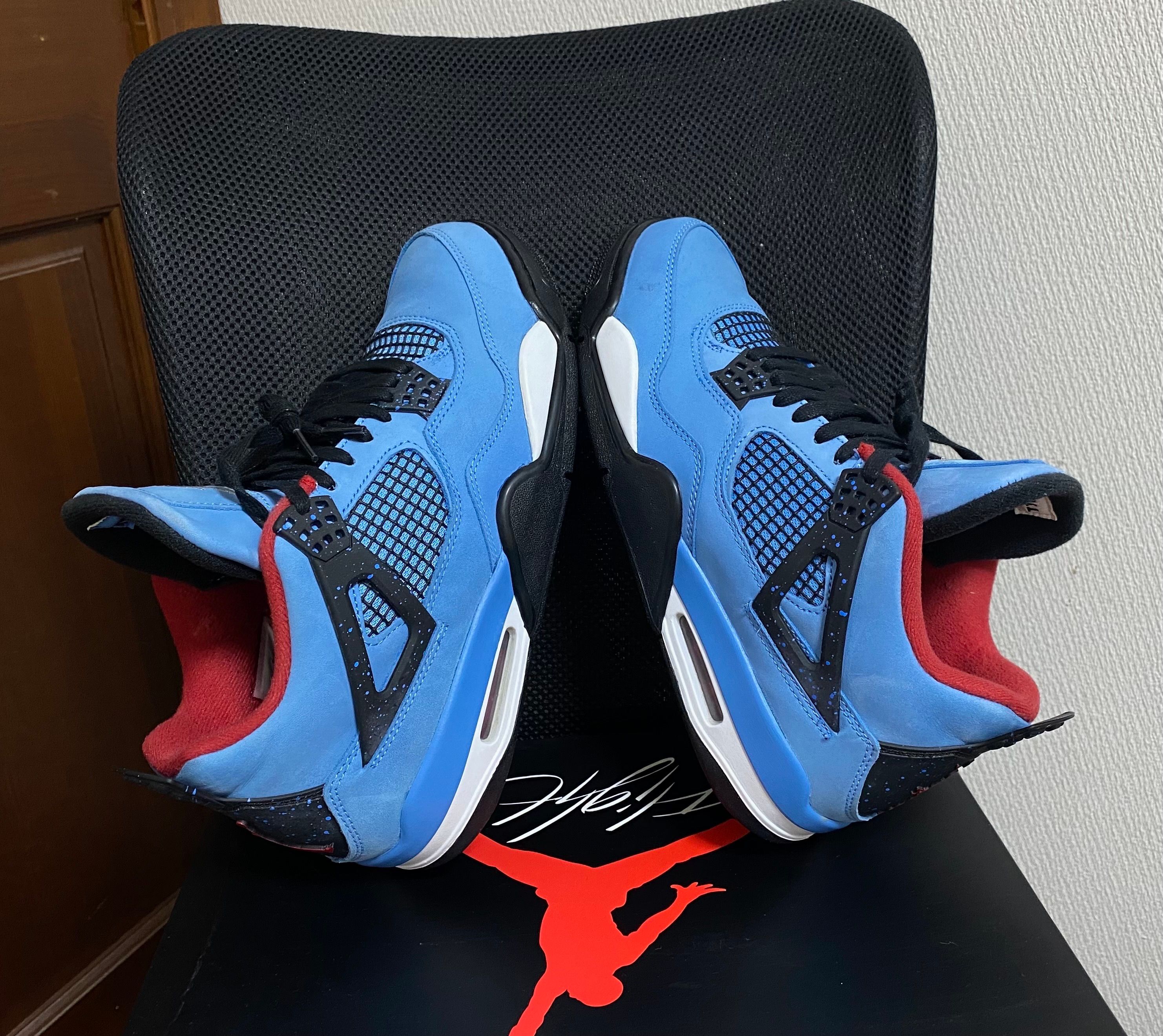 Travis Scott × Nike Air Jordan 4 Retro Cactus Jack "University Blue"