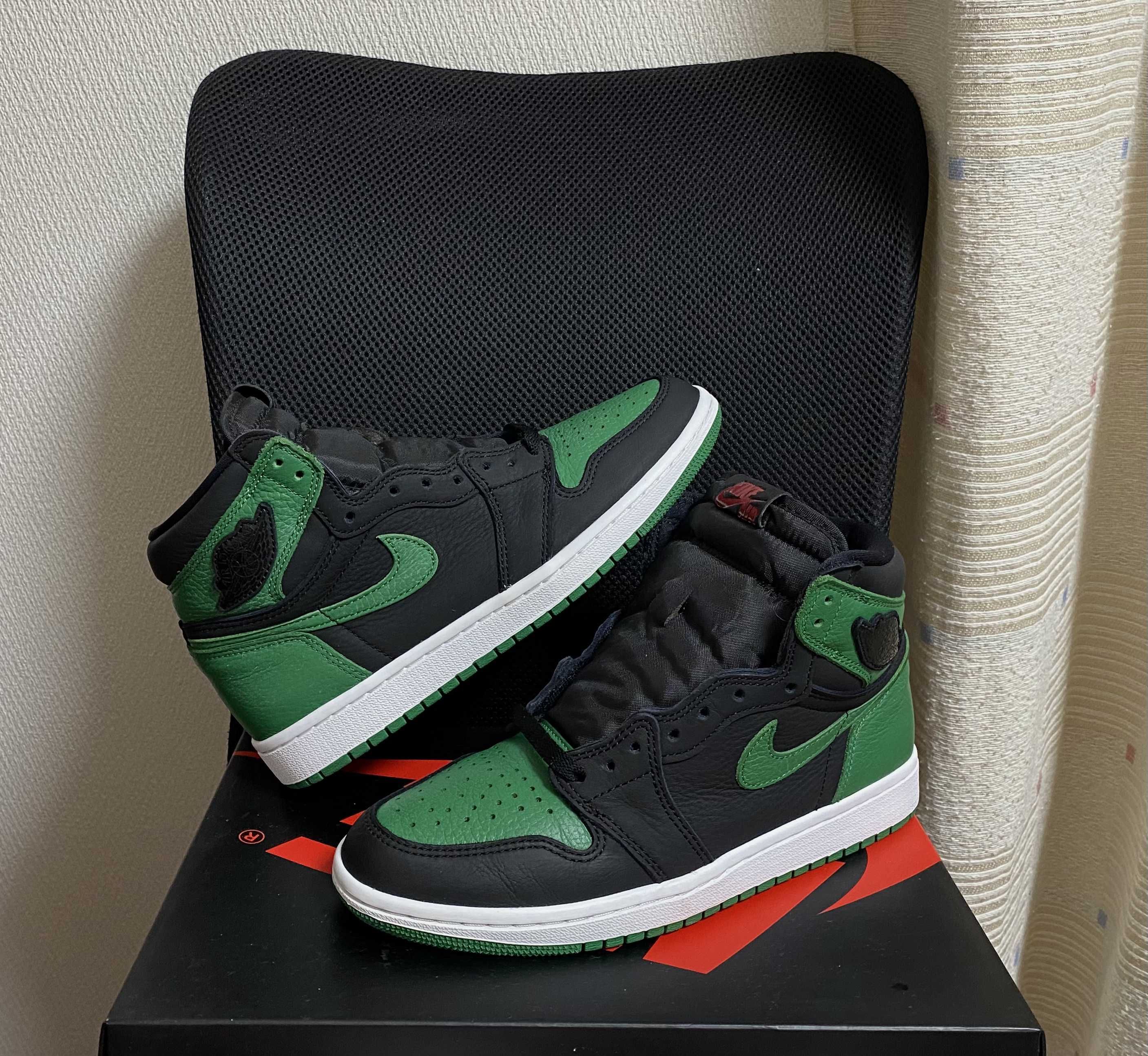 Nike Air Jordan 1 Retro High OG "Black/Pine Green" (2020)
