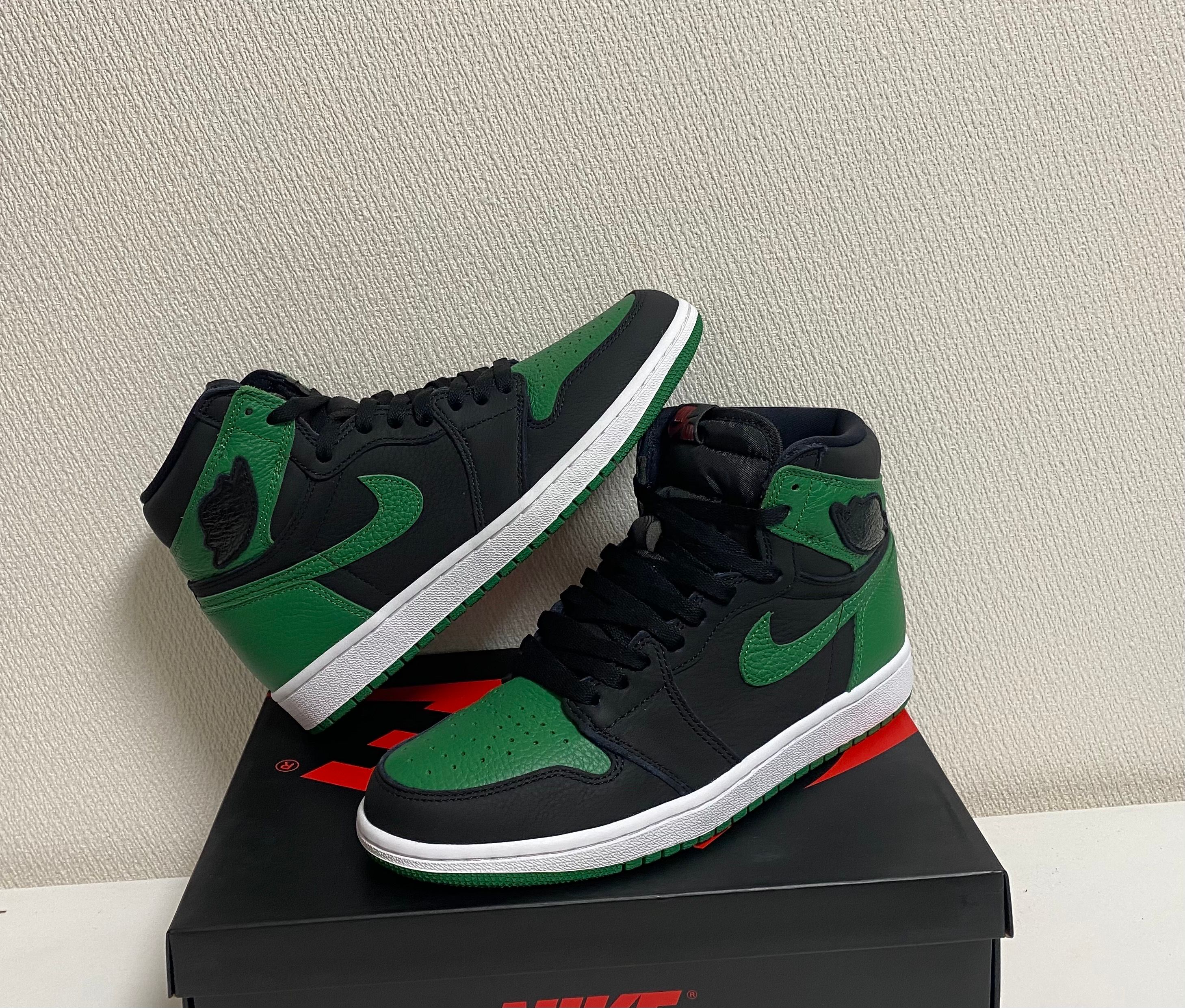 Nike Air Jordan 1 Retro High OG "Black/Pine Green" (2020)