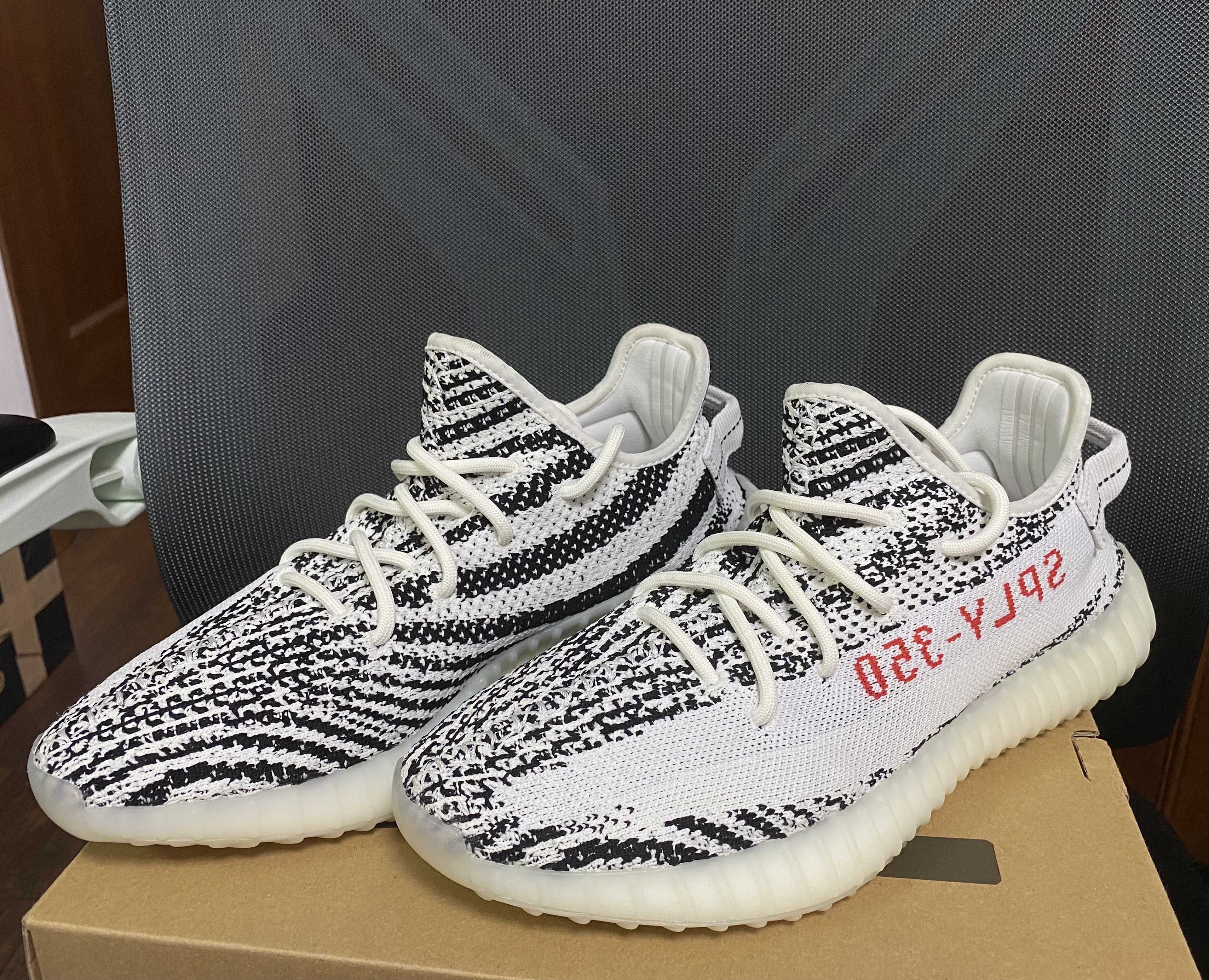 adidas YEEZY Boost 350 V2 "Zebra"