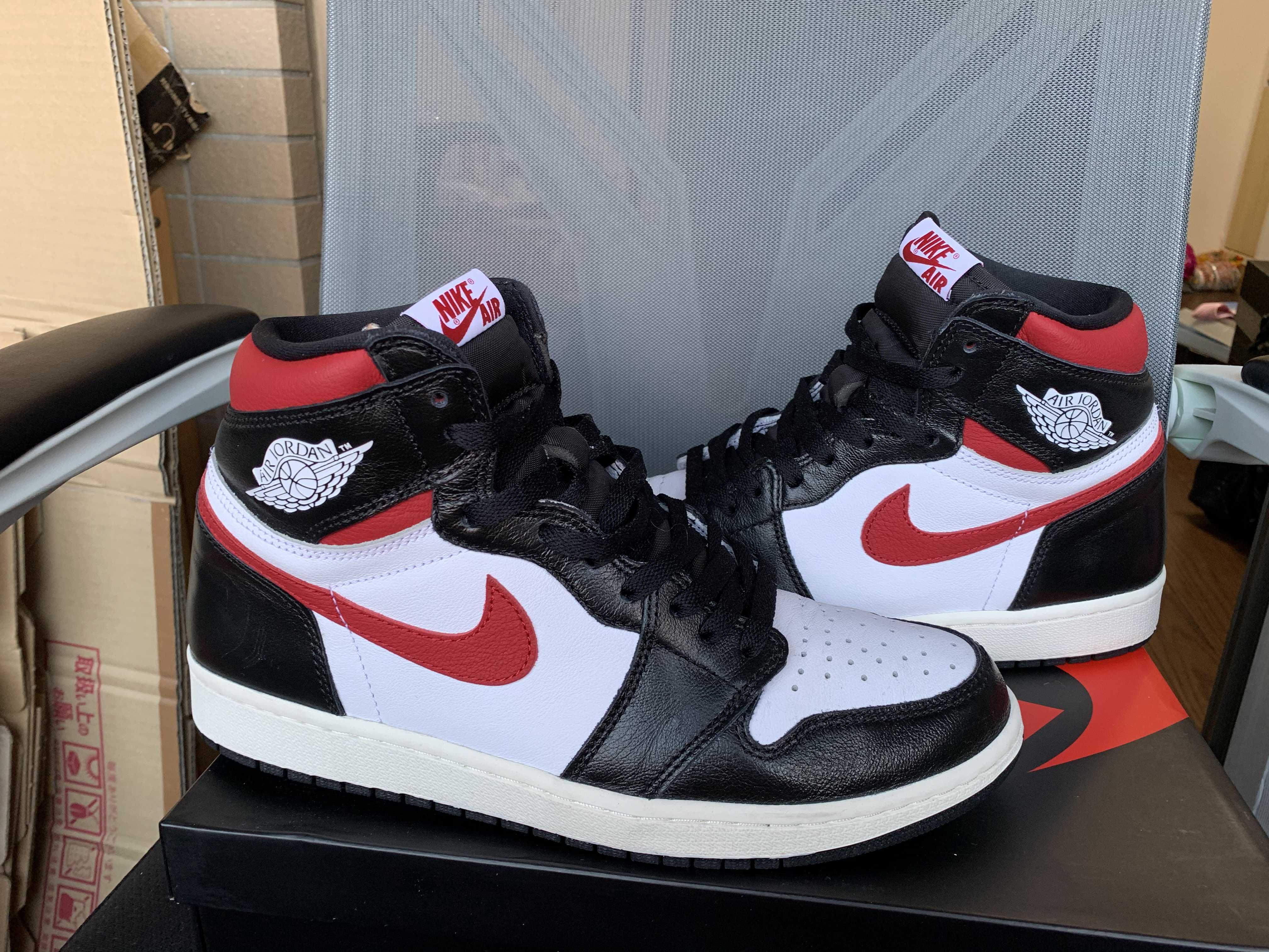 Nike Air Jordan 1 Retro High "Black/White/Sail/Gym Red"