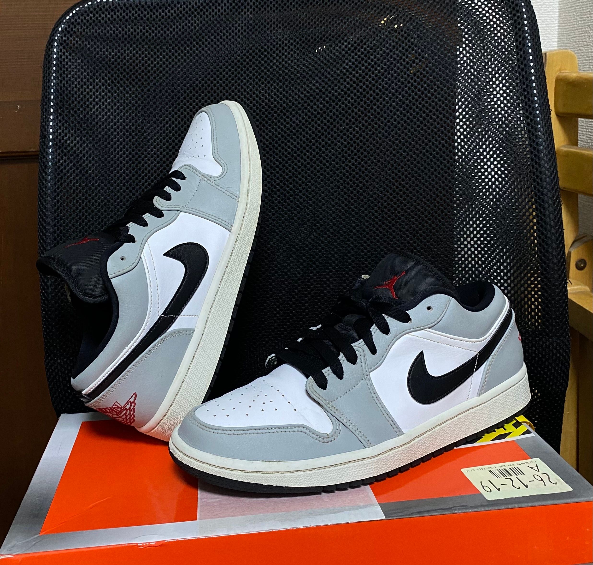 NIKE AIR JORDAN 1 LOW "LIGHT SMOKE GREY"
