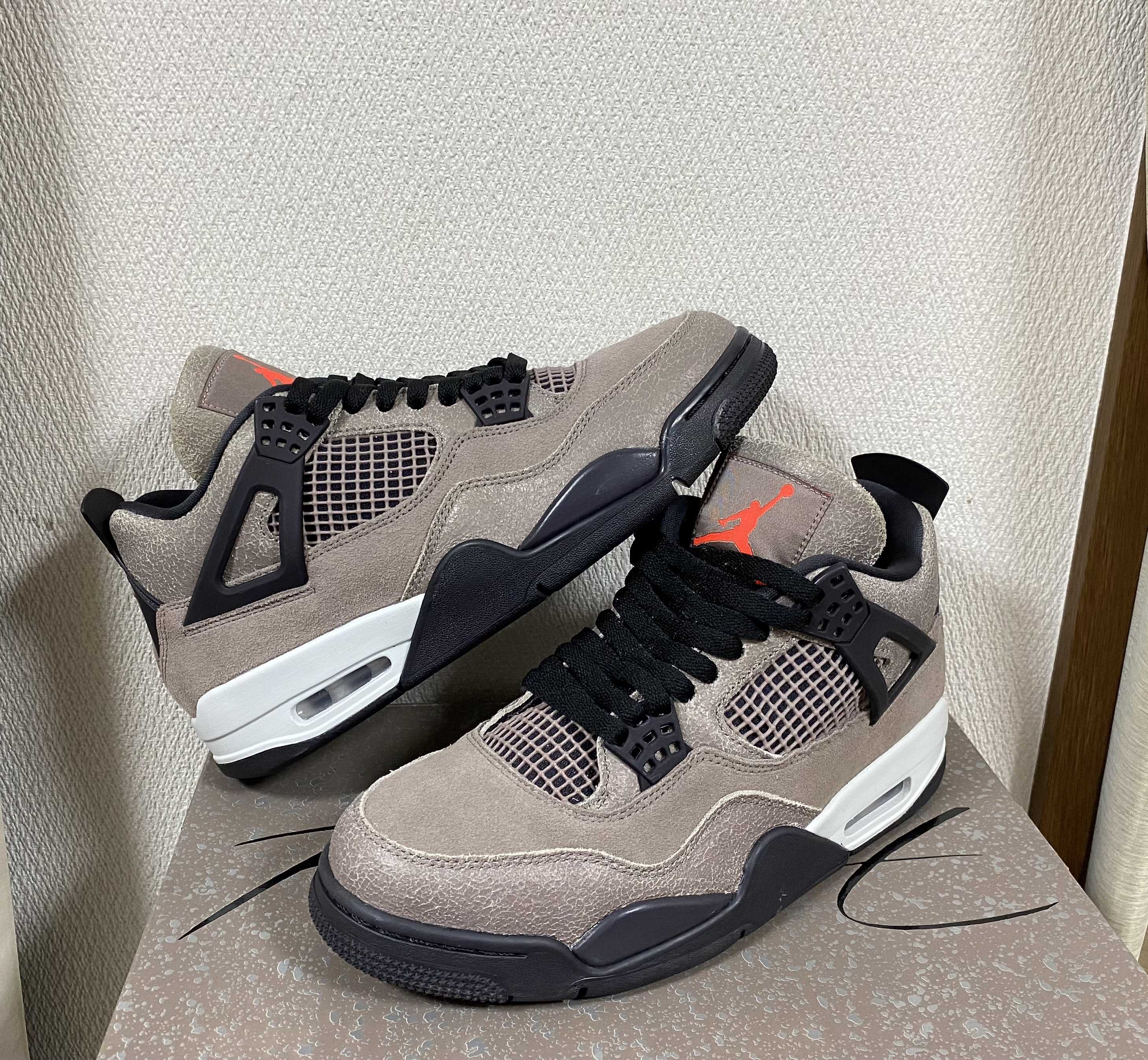 Nike Air Jordan 4 "Taupe Haze"