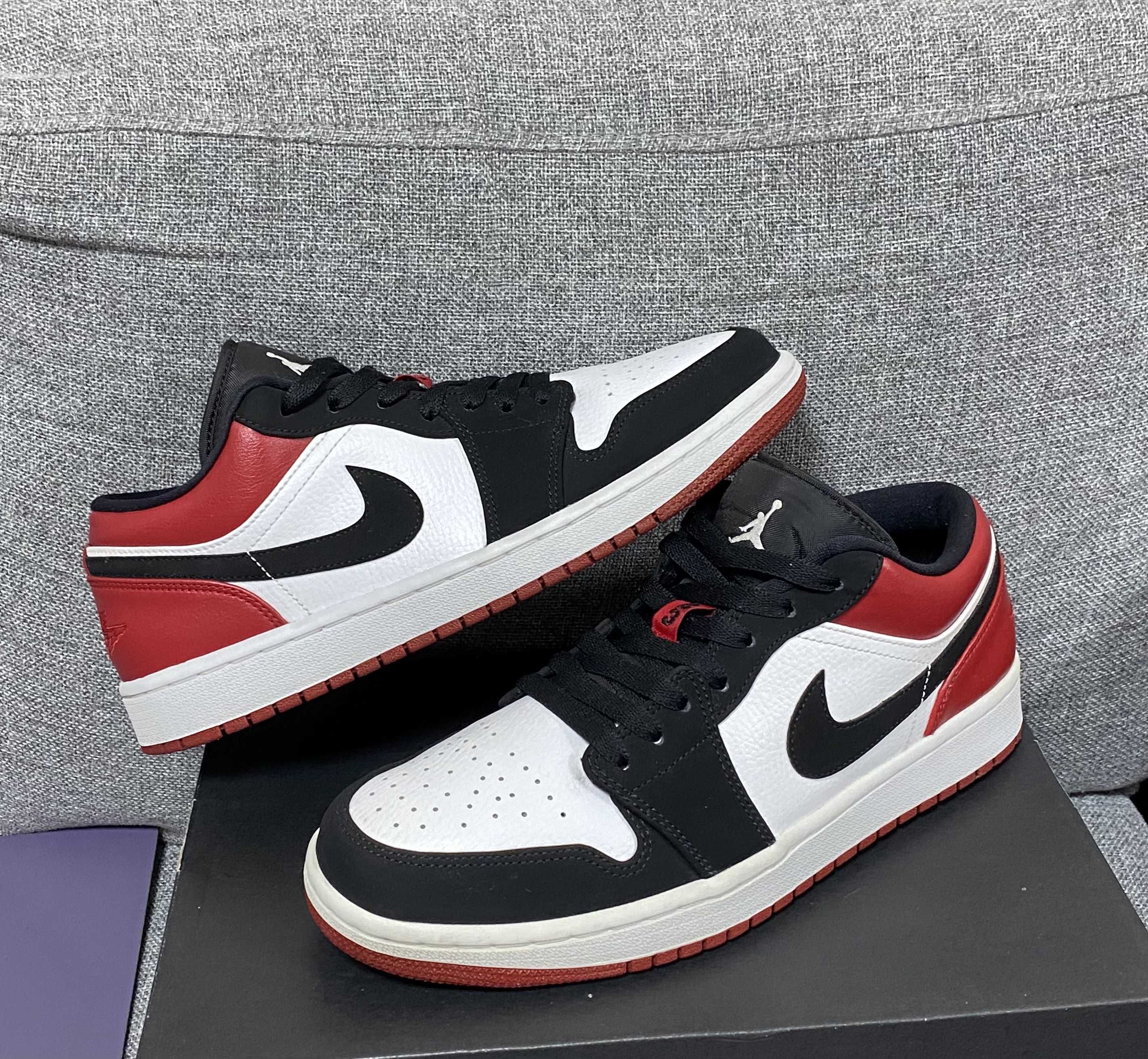Nike Air Jordan 1 Low "Black Toe"