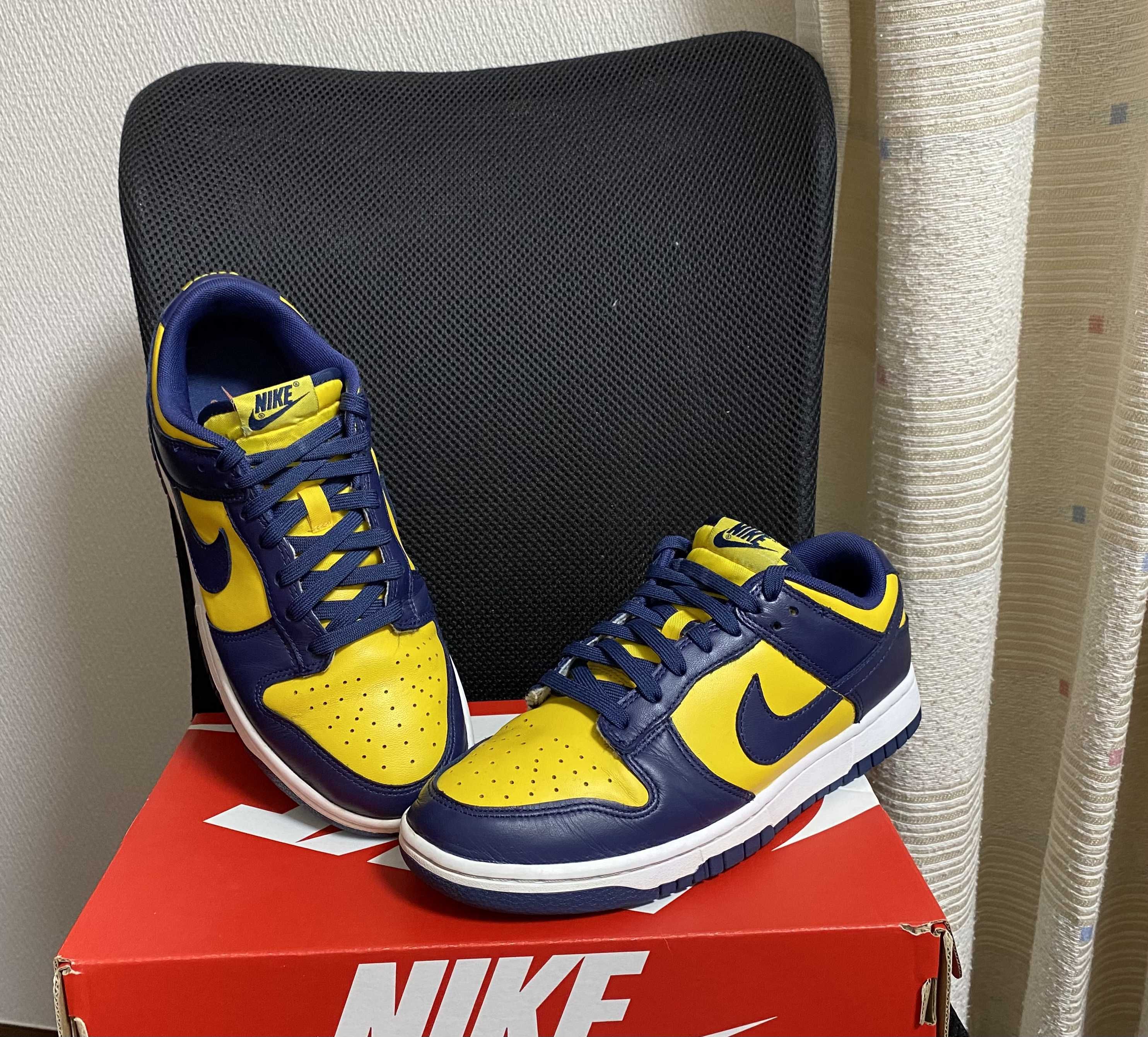 Nike Dunk Low "Michigan"