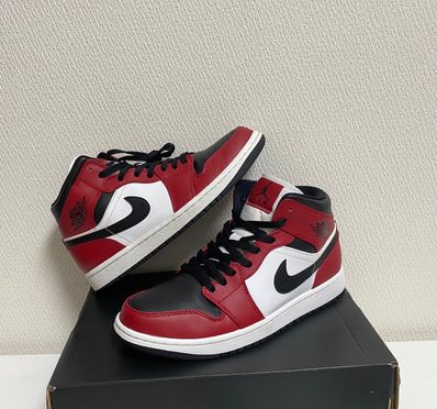 Nike Air Jordan 1 Mid "Chicago Black Toe"