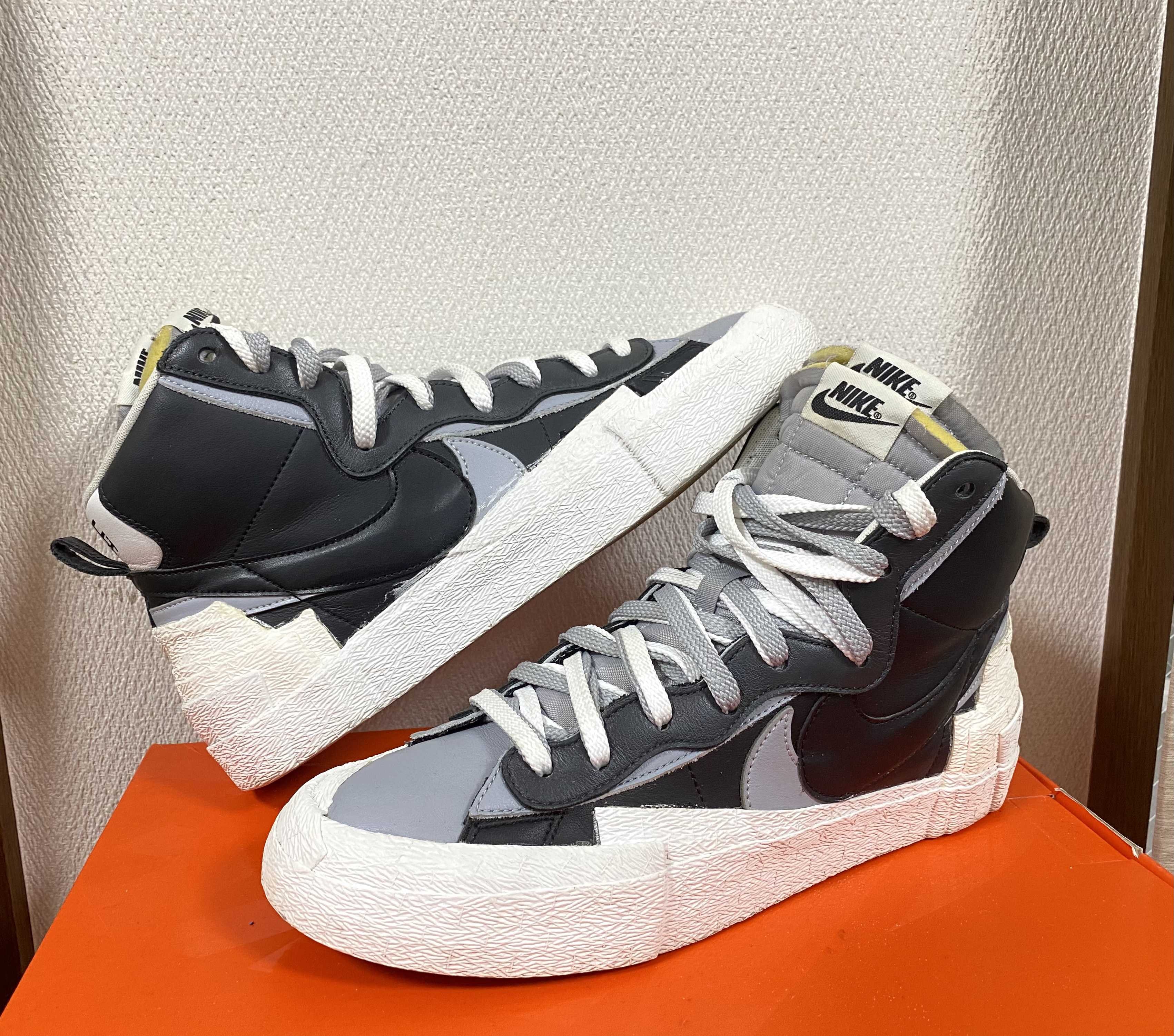 sacai × NIKE BLAZER MID "BLACK/WOLF GREY/WHITE"