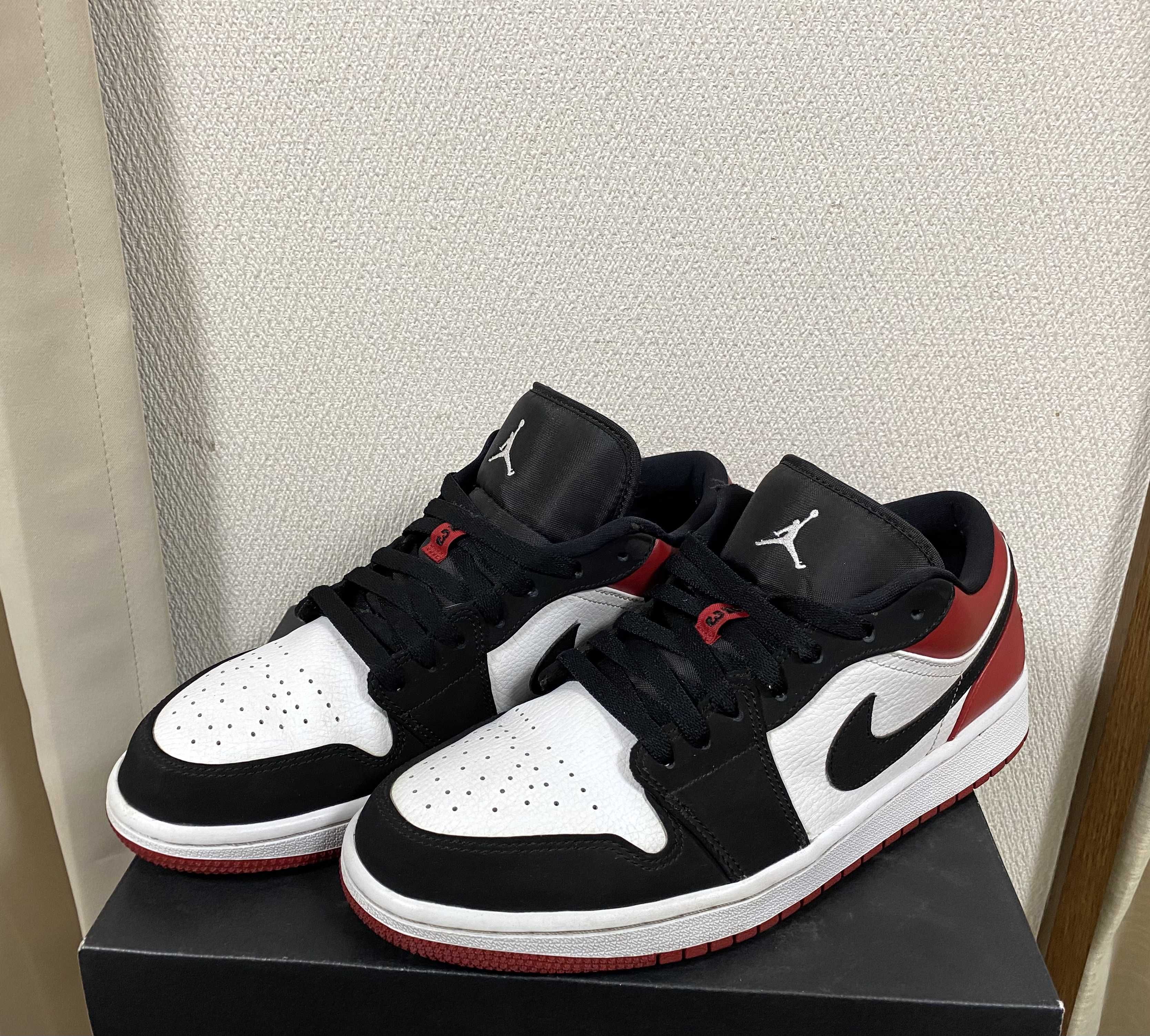 Nike Air Jordan 1 Low "Black Toe"