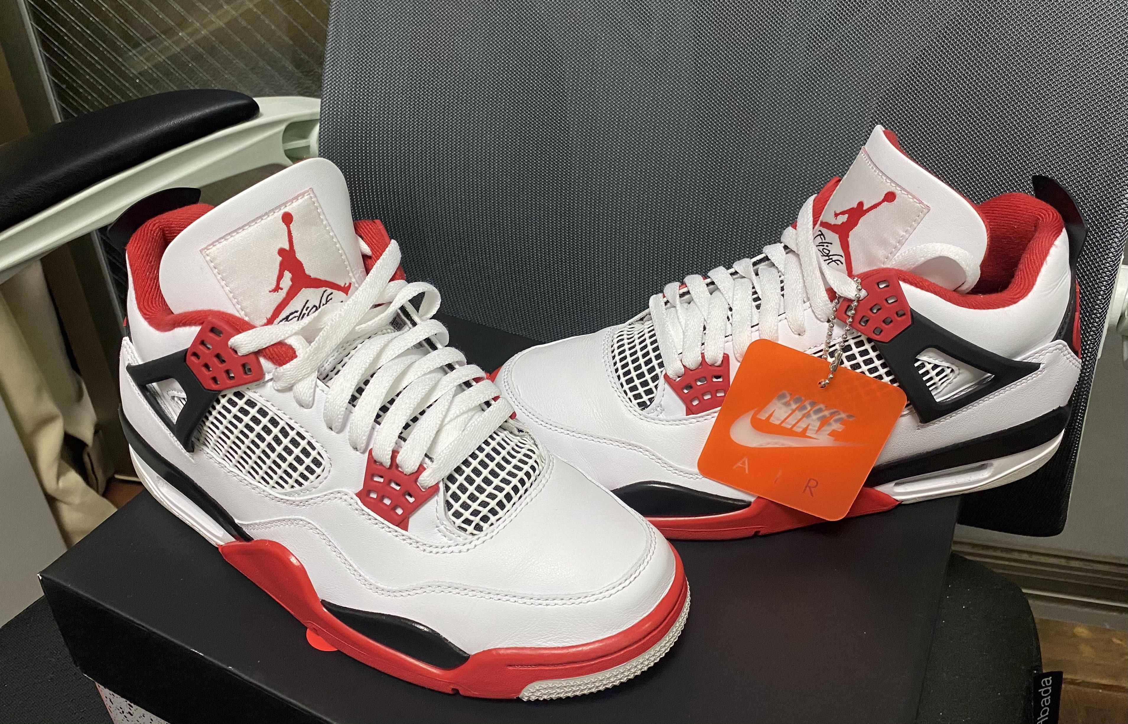 Nike Air Jordan 4 Retro OG "Fire Red" (2020)