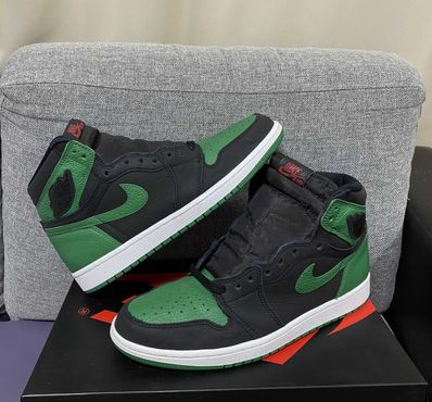 Nike Air Jordan 1 Retro High OG "Black/Pine Green" (2020)