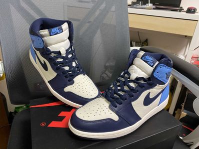 Nike Air Jordan 1 Retro High OG "Obsidian/University Blue"