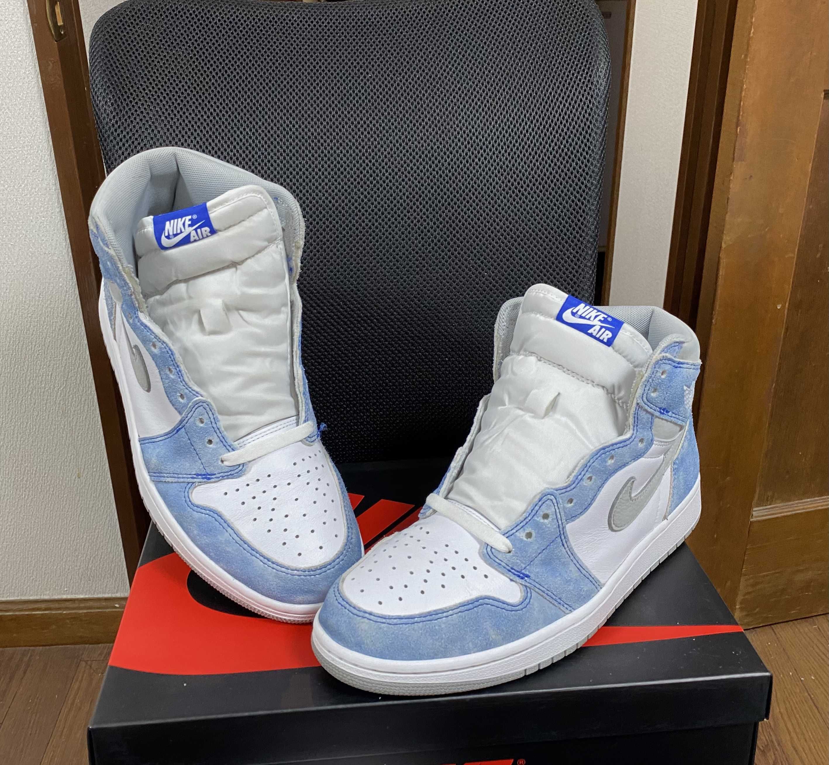 Nike Air Jordan 1 High OG "Hyper Royal"