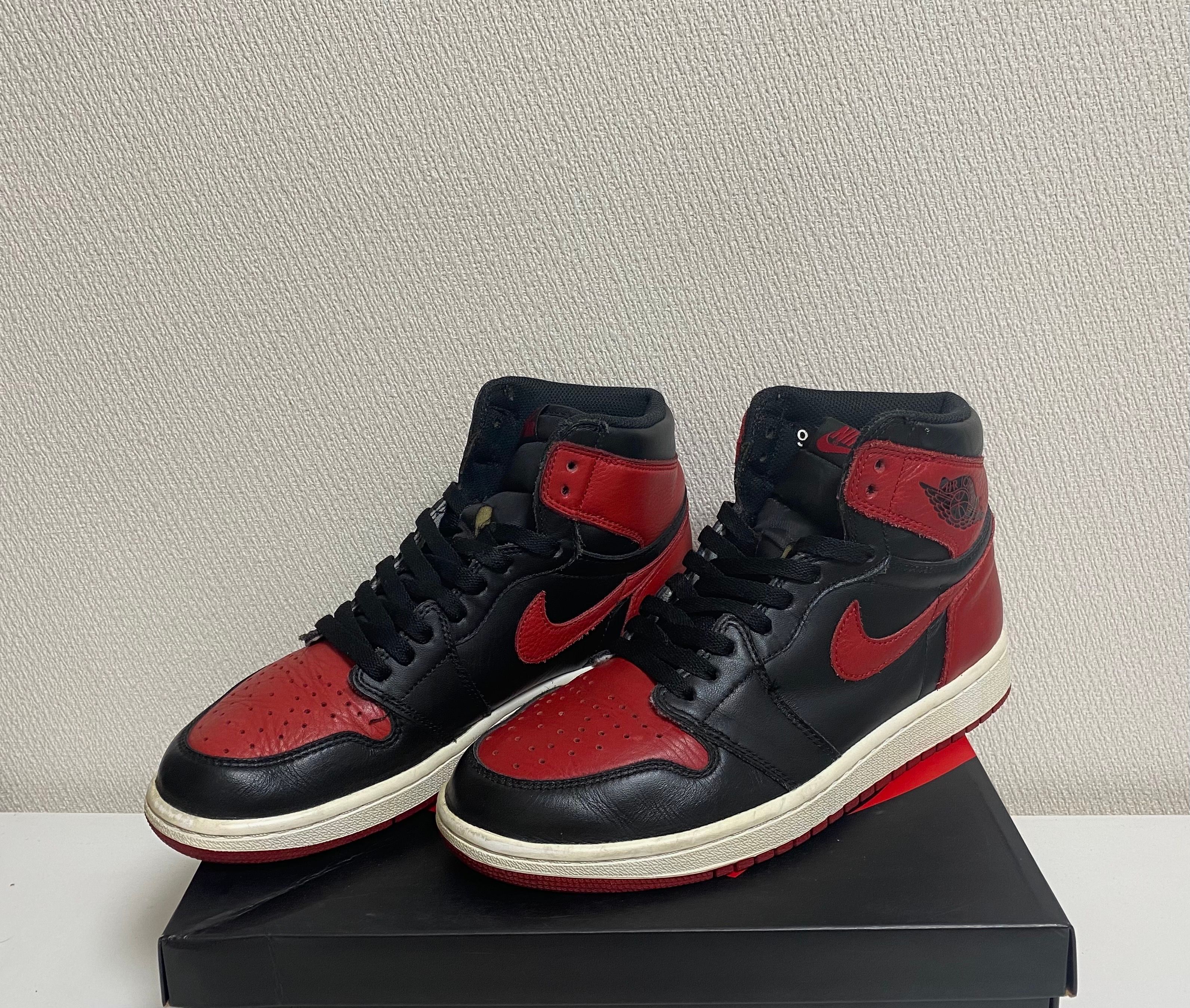 Nike Air Jordan 1 Retro High OG "Bred/Banned" (2016)