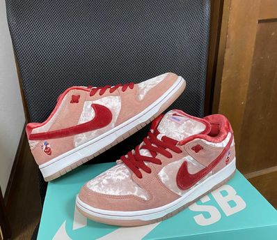 Strangelove × Nike SB Dunk Low "Valentine’s Day"