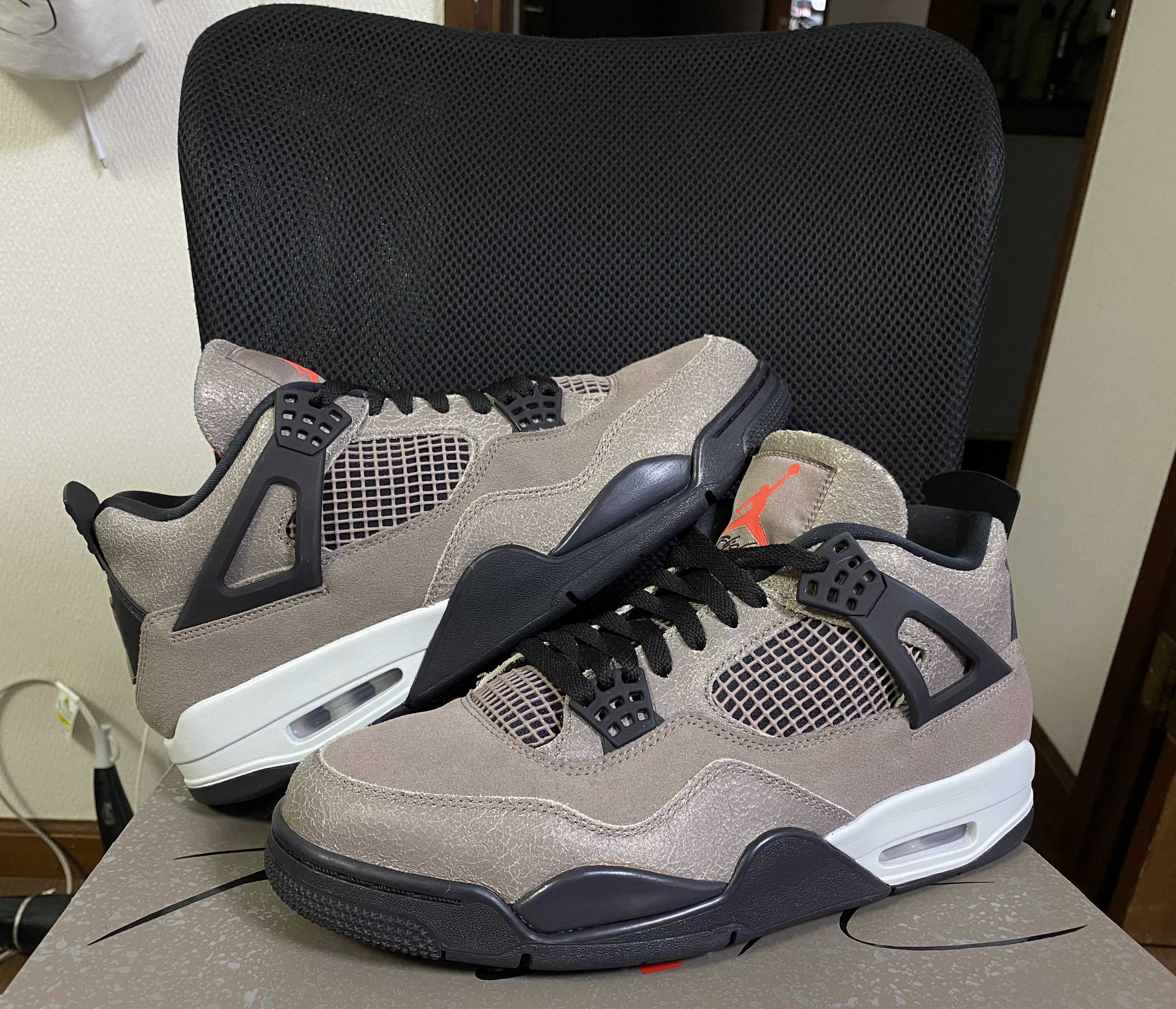 Nike Air Jordan 4 "Taupe Haze"   