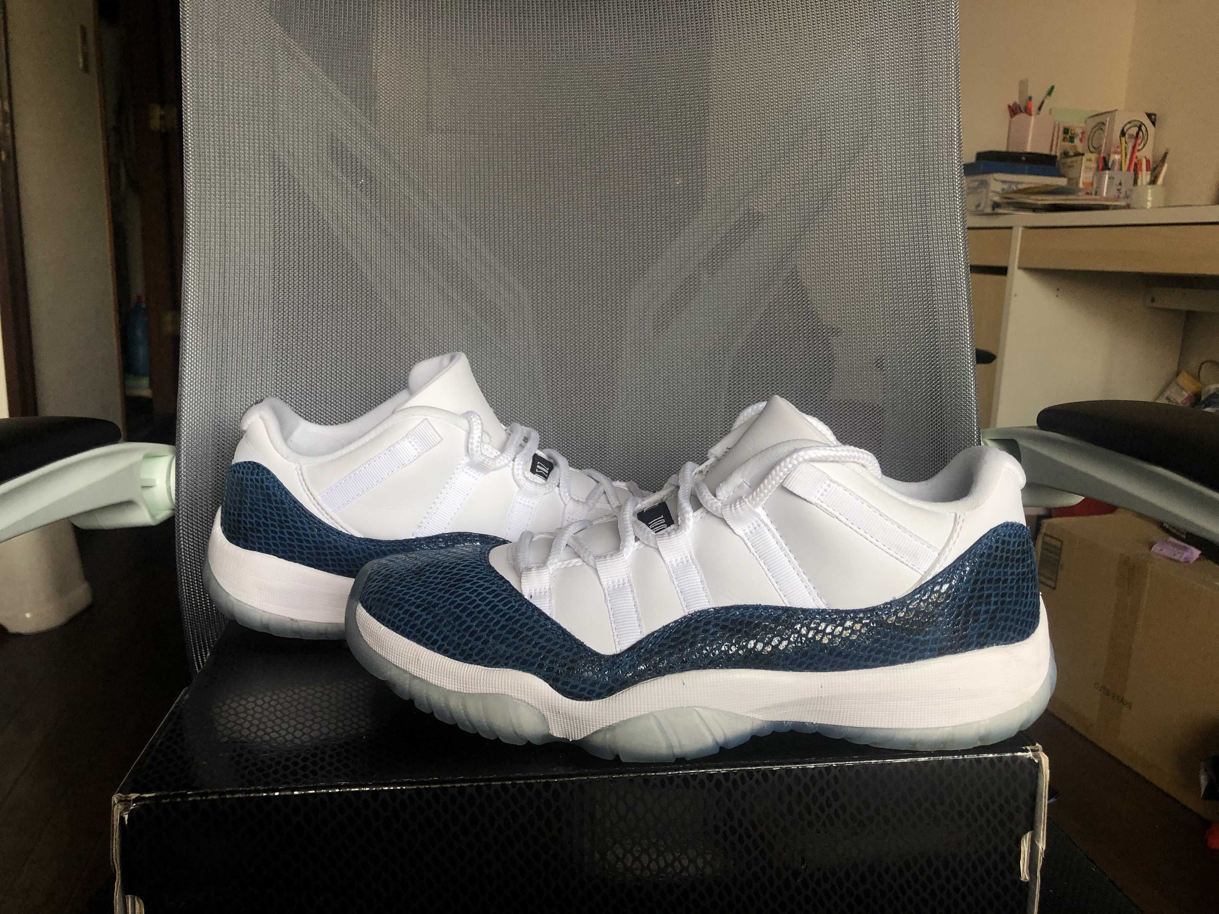 AIR JORDAN 11 LOW "SNAKESKIN"