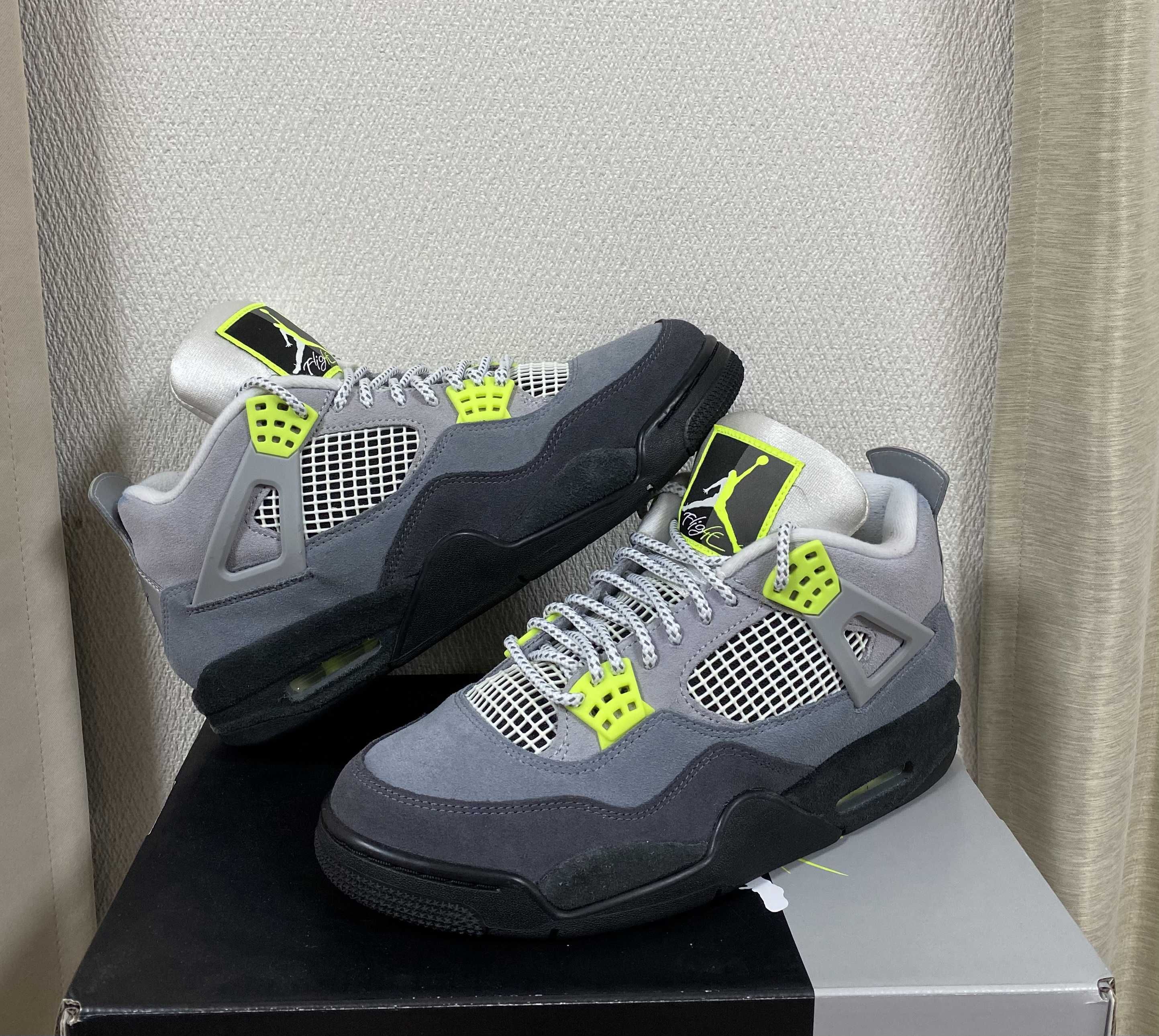 NIKE AIR JORDAN 4 RETRO LE "NEON"