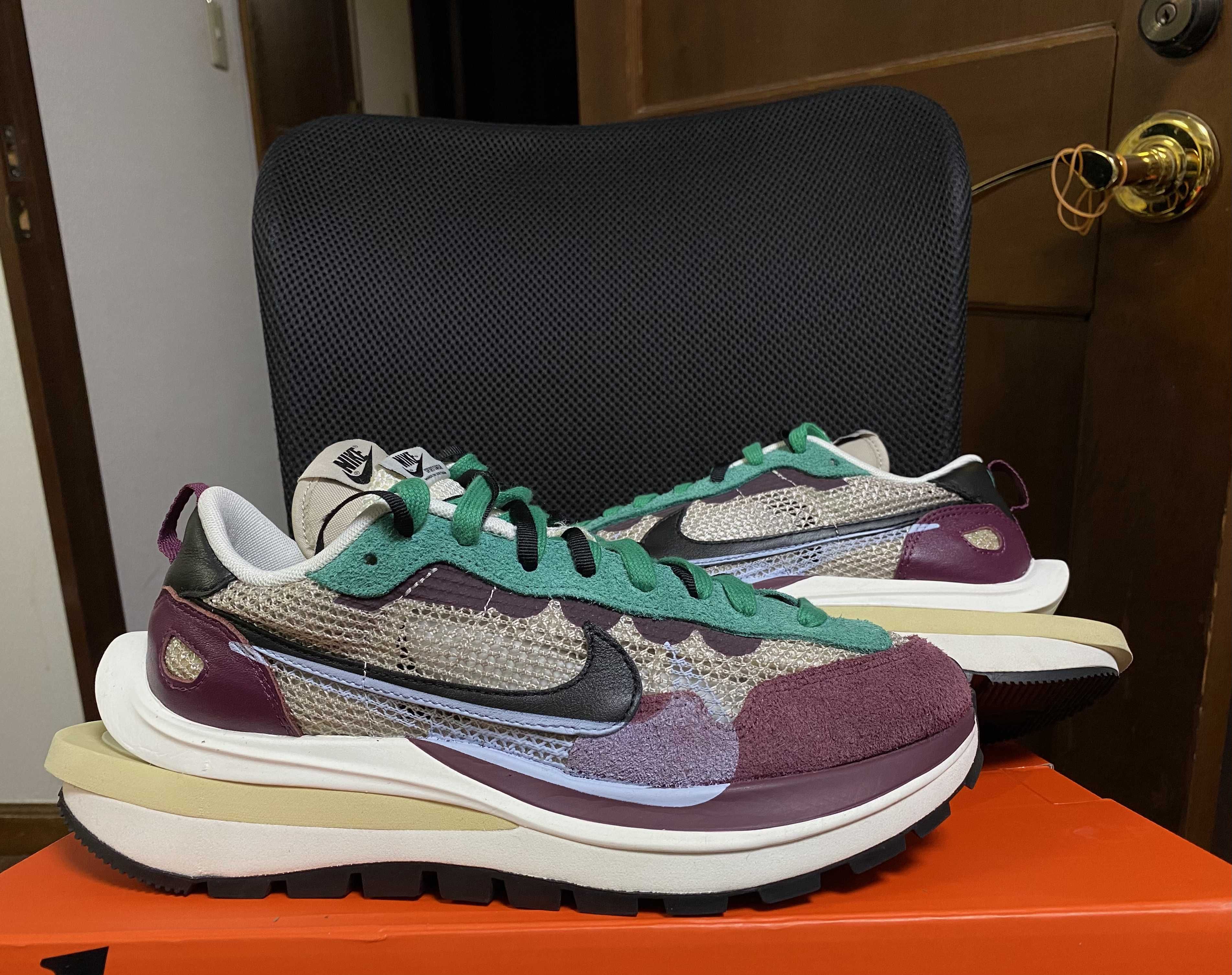 sacai × Nike Vapor Waffle "String/Red/Green"