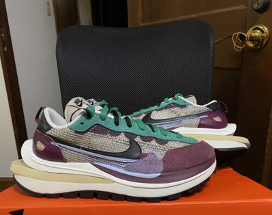 sacai × Nike Vapor Waffle "String/Red/Green"