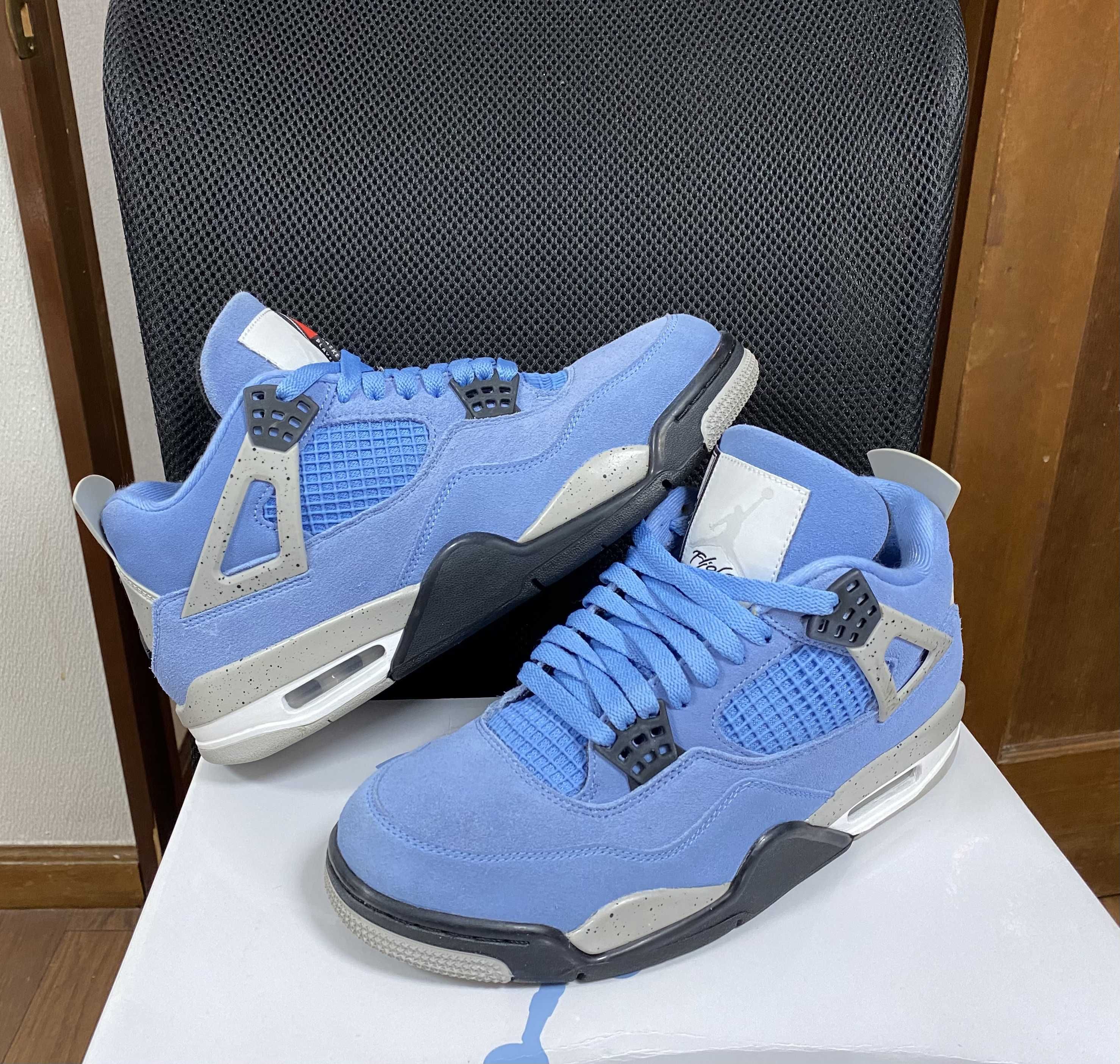 Nike Air Jordan 4 "University Blue"