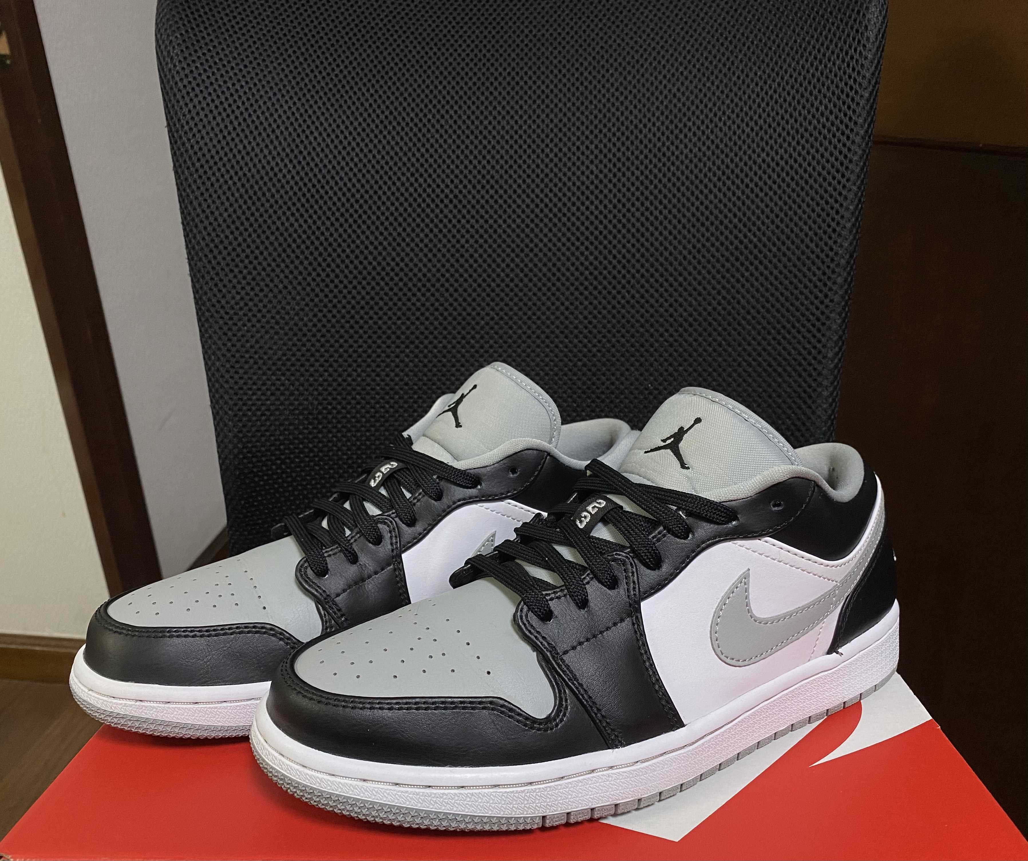 NIKE AIR JORDAN 1 LOW "BLACK/LIGHT SMOKE GREY"