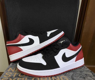 Nike Air Jordan 1 Low "Black Toe"